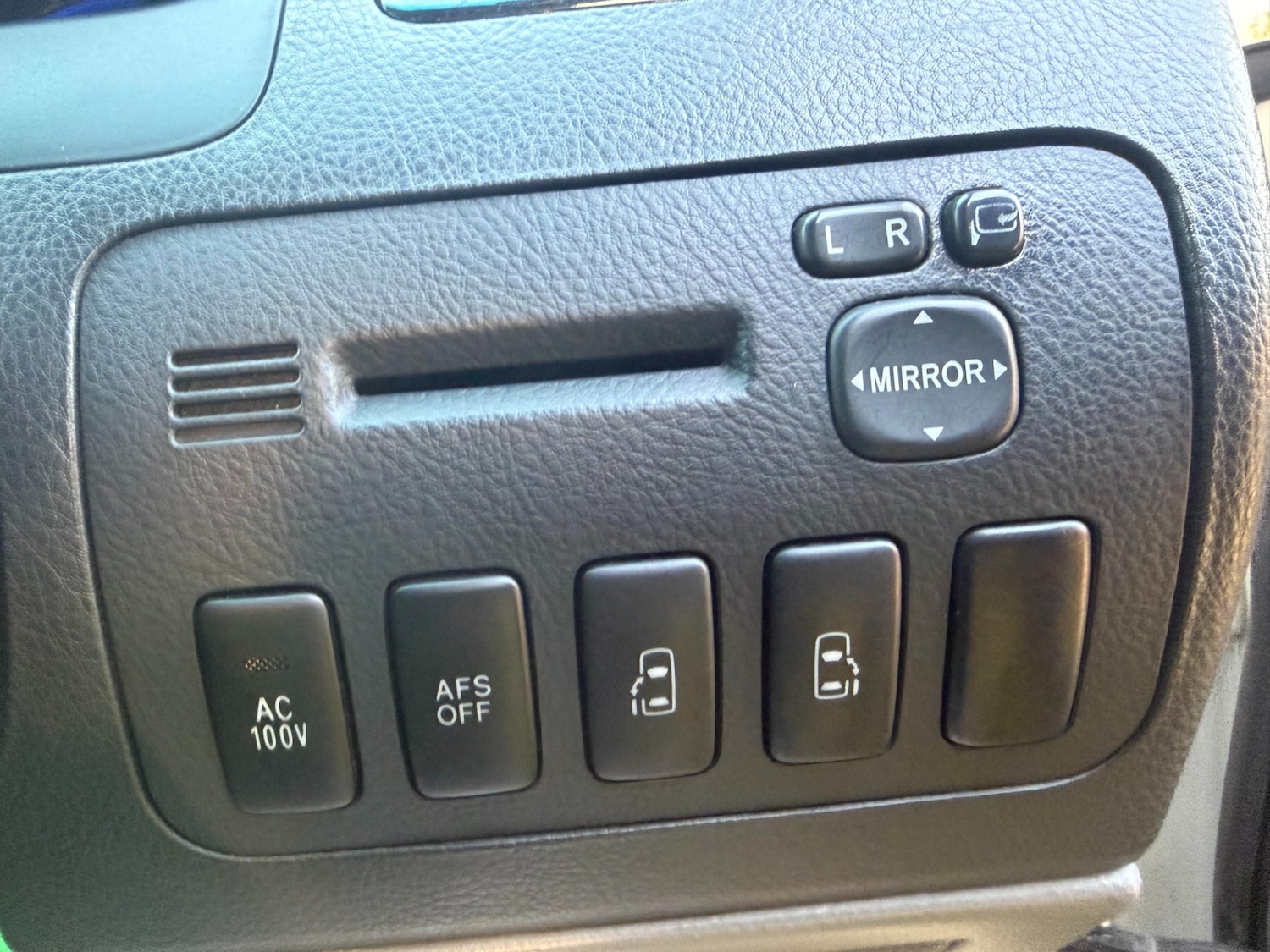 Used Toyota Alphard 2006 for sale - 76818143: Photo 23