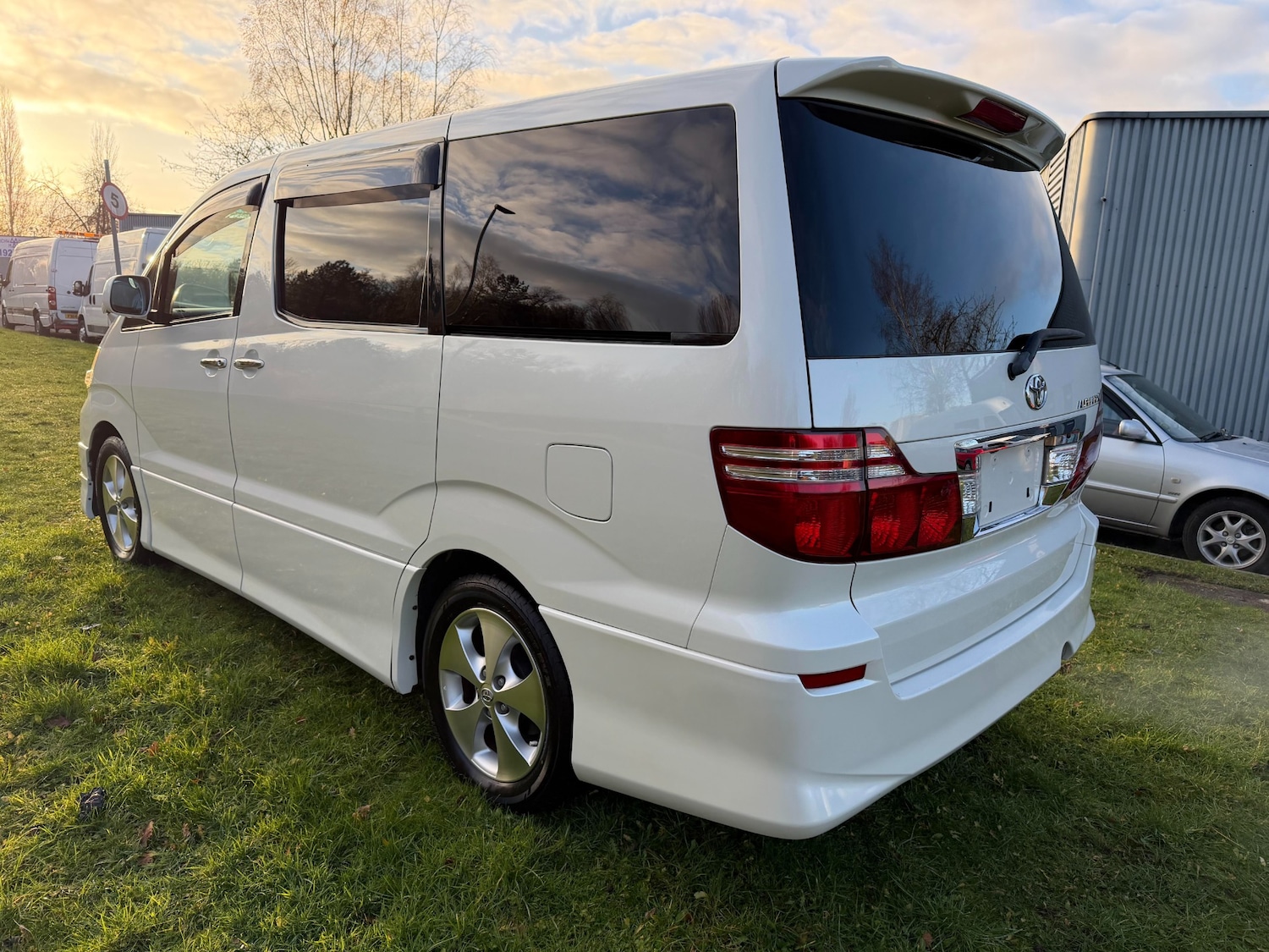 Used Toyota Alphard 2006 for sale - 76818143: Photo 25