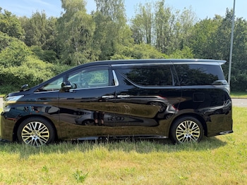 Used Toyota Vellfire 2026 for sale - 79175446: Photo