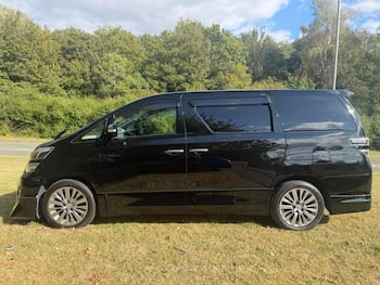 Used Toyota Vellfire 2013 for sale - 79617142: Photo