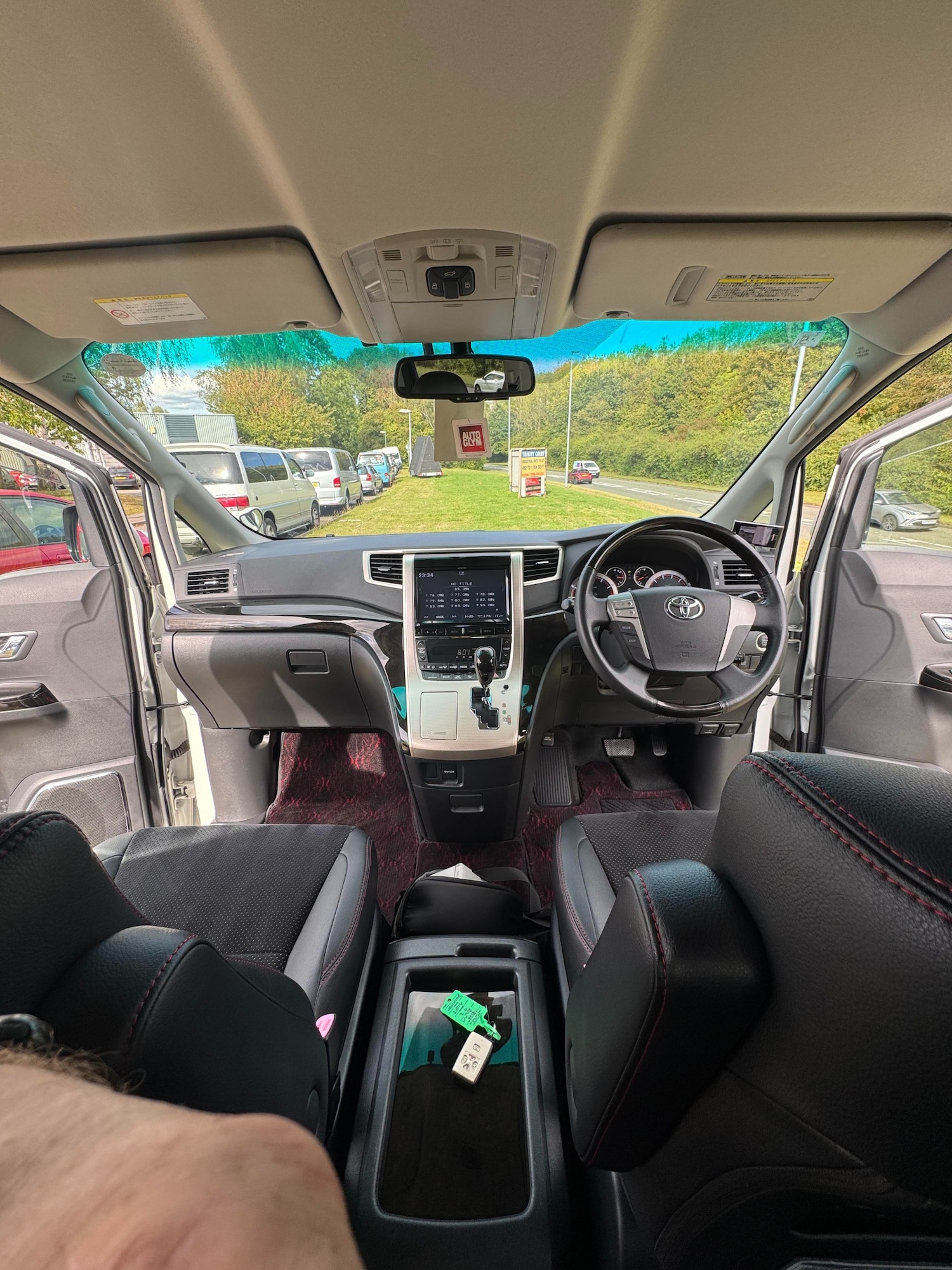 Used Toyota Vellfire 2014 for sale - 75712185: Photo 12