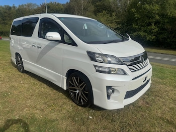 Used Toyota Vellfire 2014 for sale - 75712185: Photo