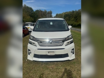 Used Toyota Vellfire 2014 for sale - 75712185: Photo