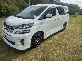Used Toyota Vellfire 2014 for sale - 75712185: Photo
