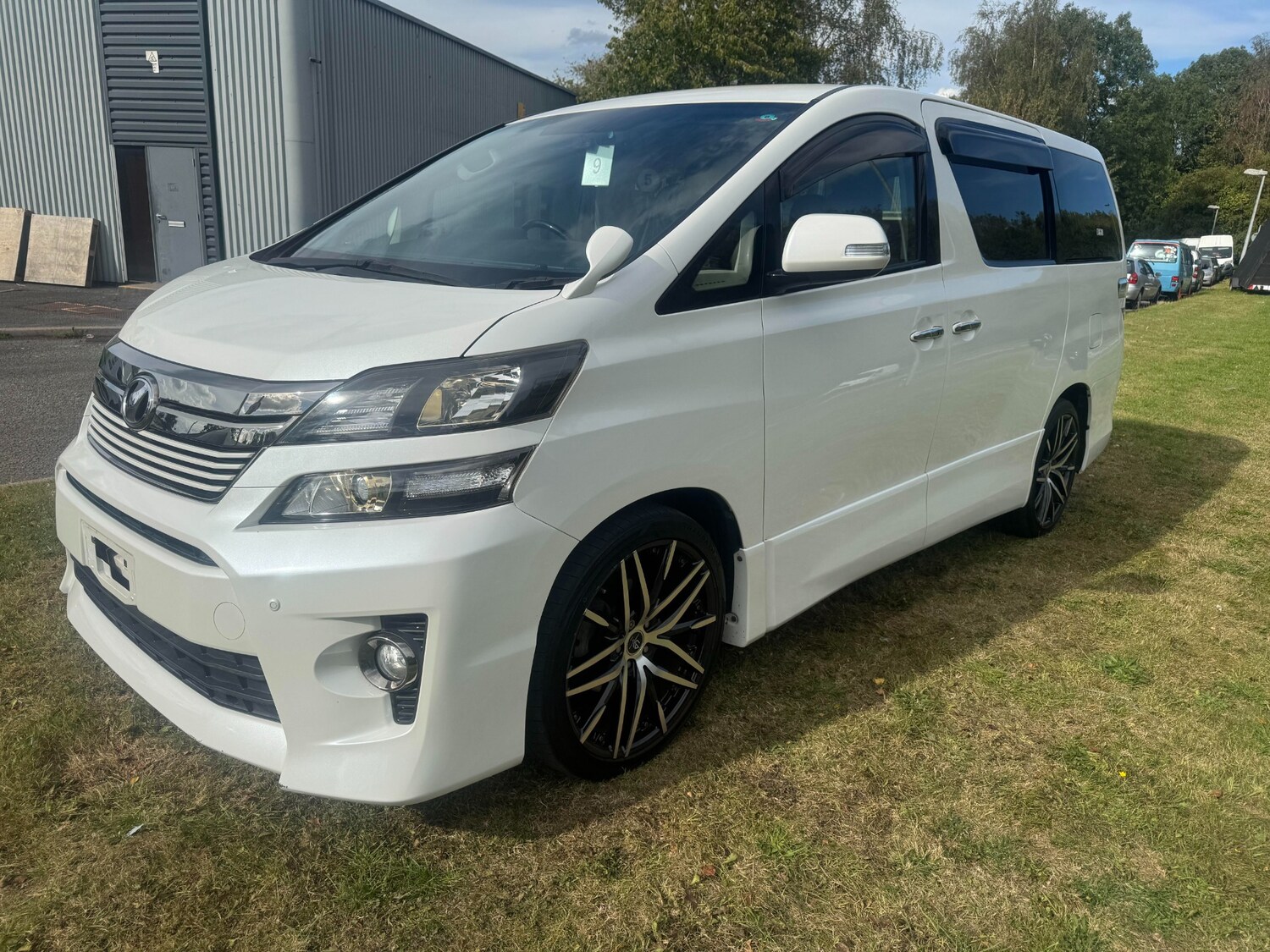 Used Toyota Vellfire 2014 for sale - 75712185: Photo 40