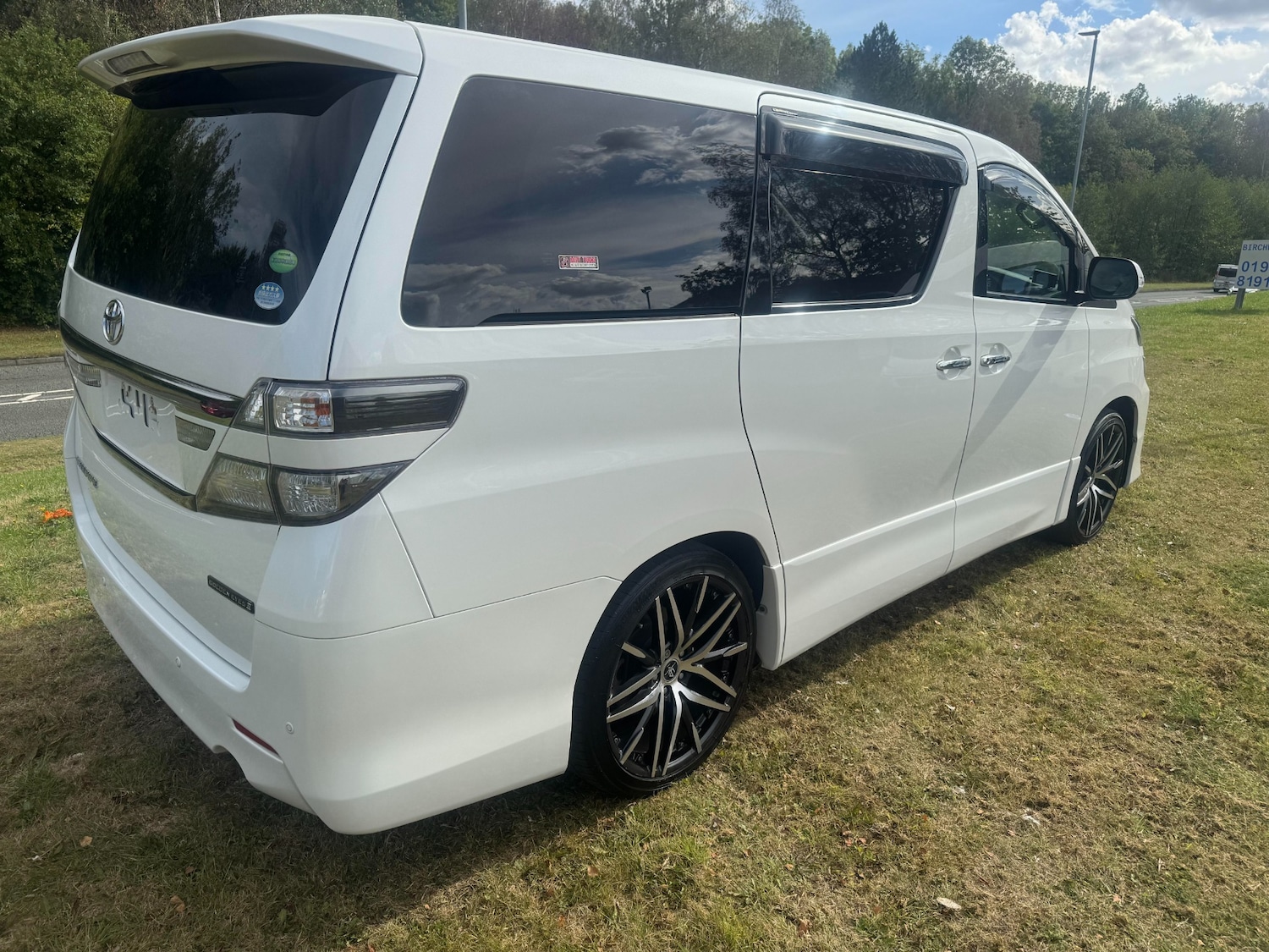 Used Toyota Vellfire 2014 for sale - 75712185: Photo 8