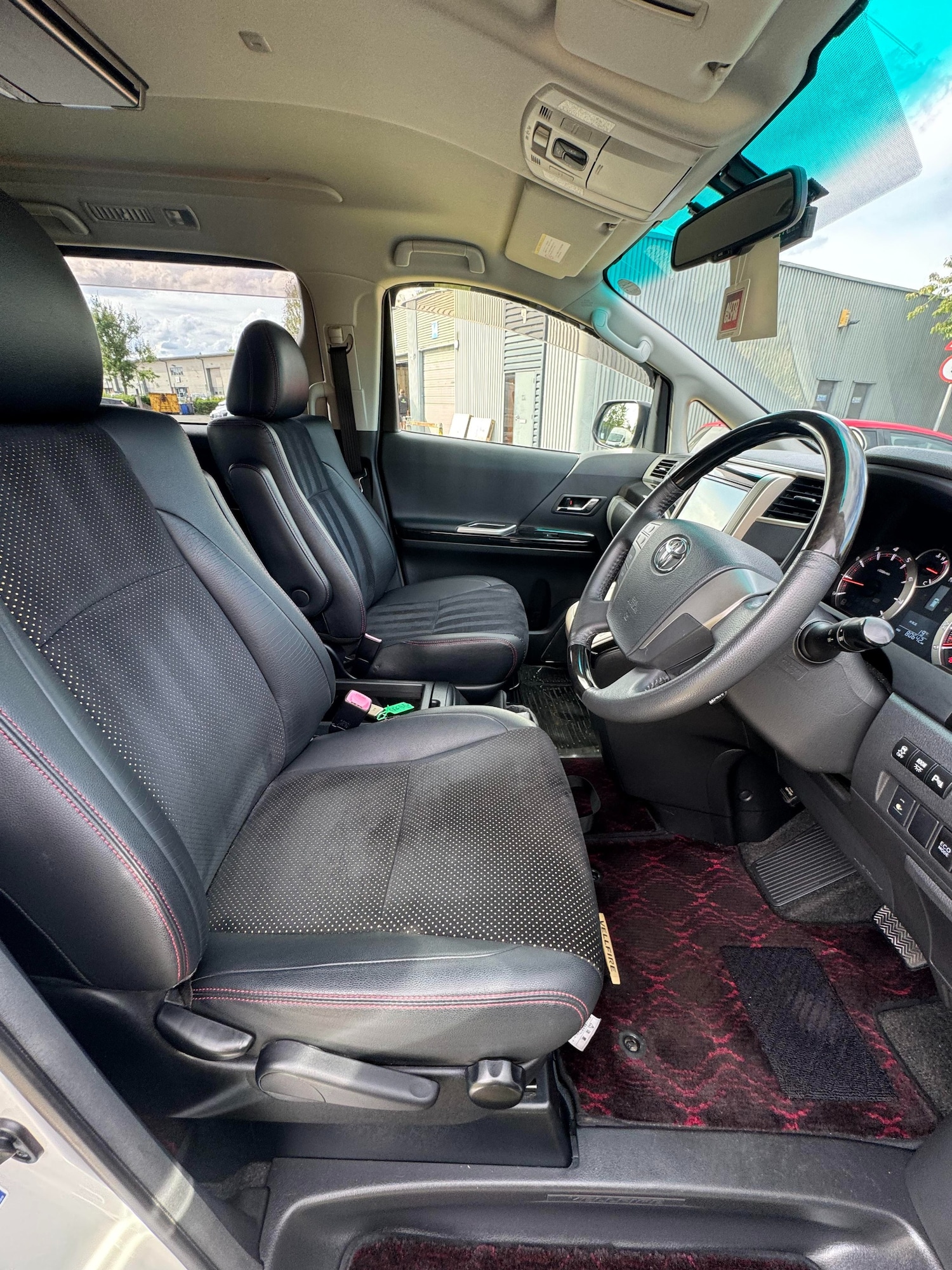 Used Toyota Vellfire 2014 for sale - 75712185: Photo 9
