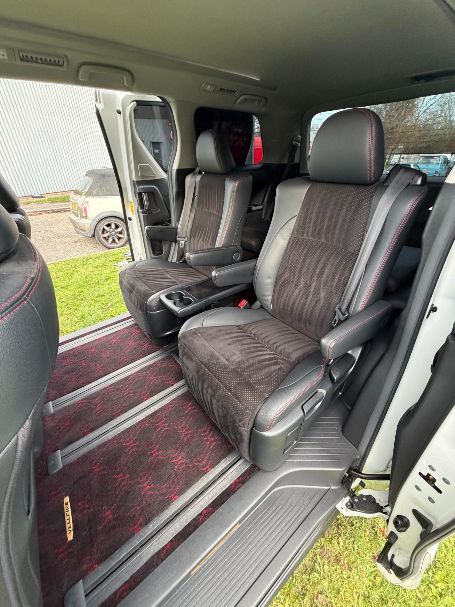 Used Toyota Vellfire 2025 for sale - 76766889: Photo 14