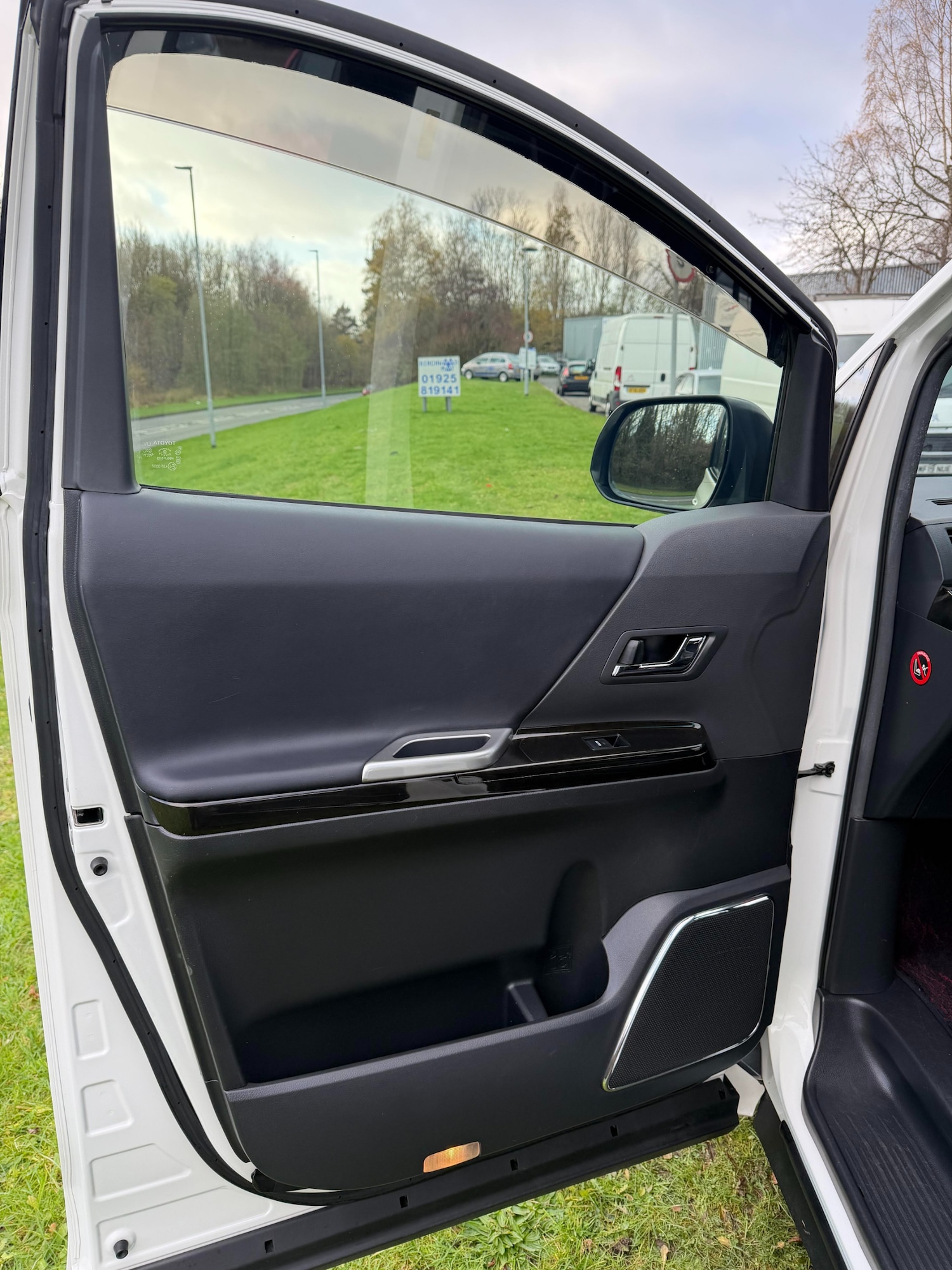 Used Toyota Vellfire 2025 for sale - 76766889: Photo 18