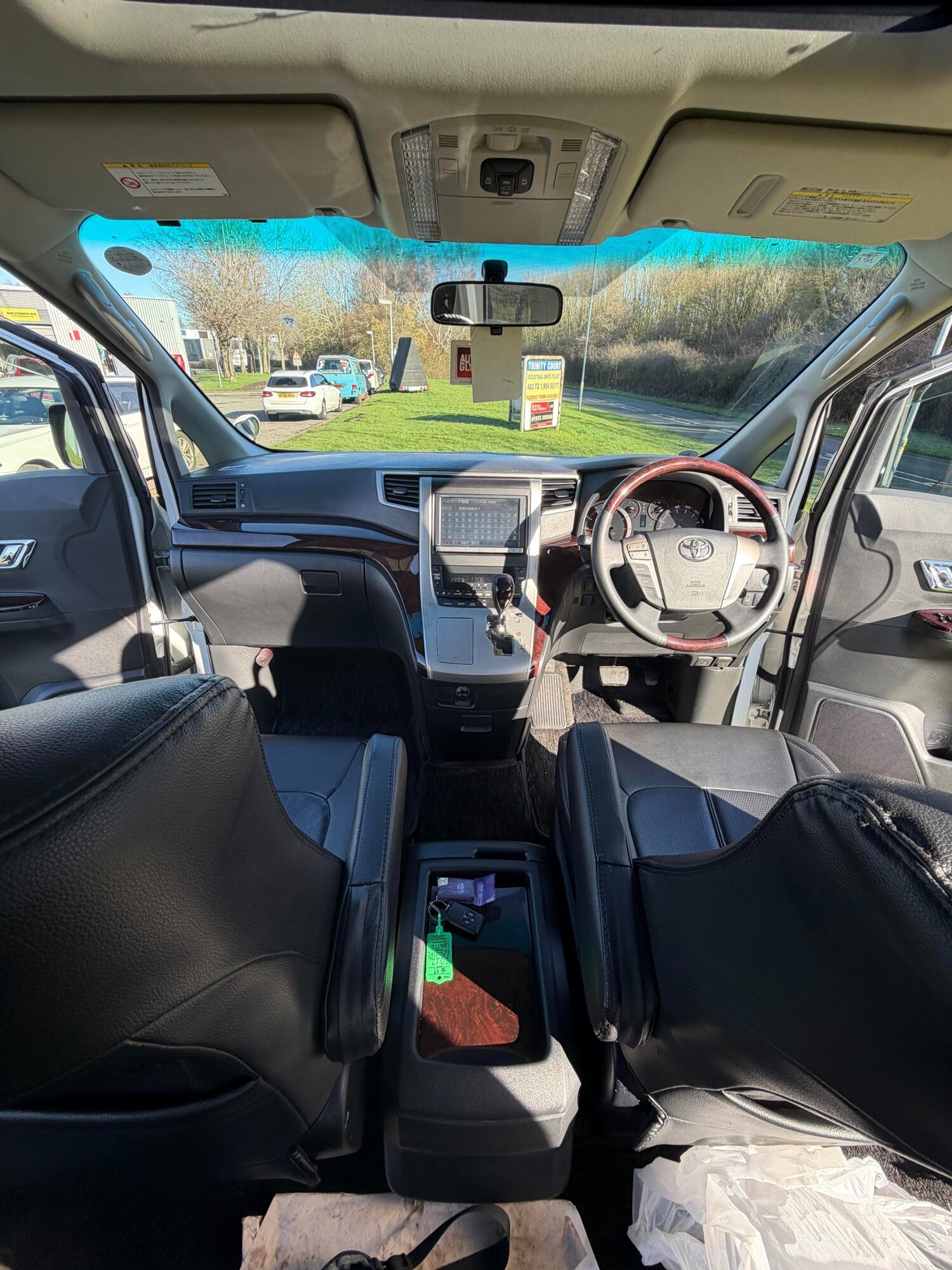 Used Toyota Vellfire 2012 for sale - 77569746: Photo 12