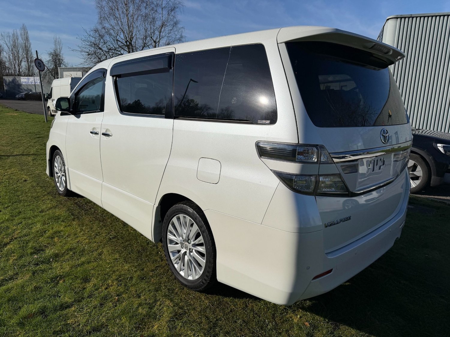 Used Toyota Vellfire 2012 for sale - 77569746: Photo 6