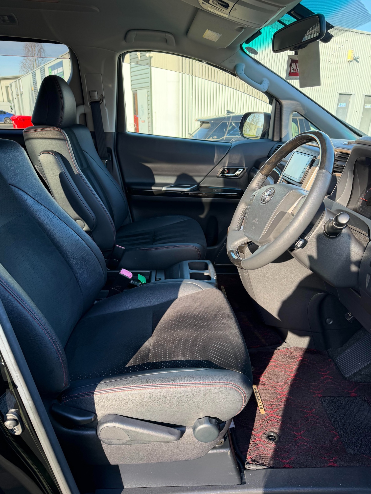 Used Toyota Vellfire 2012 for sale - 77556061: Photo 10