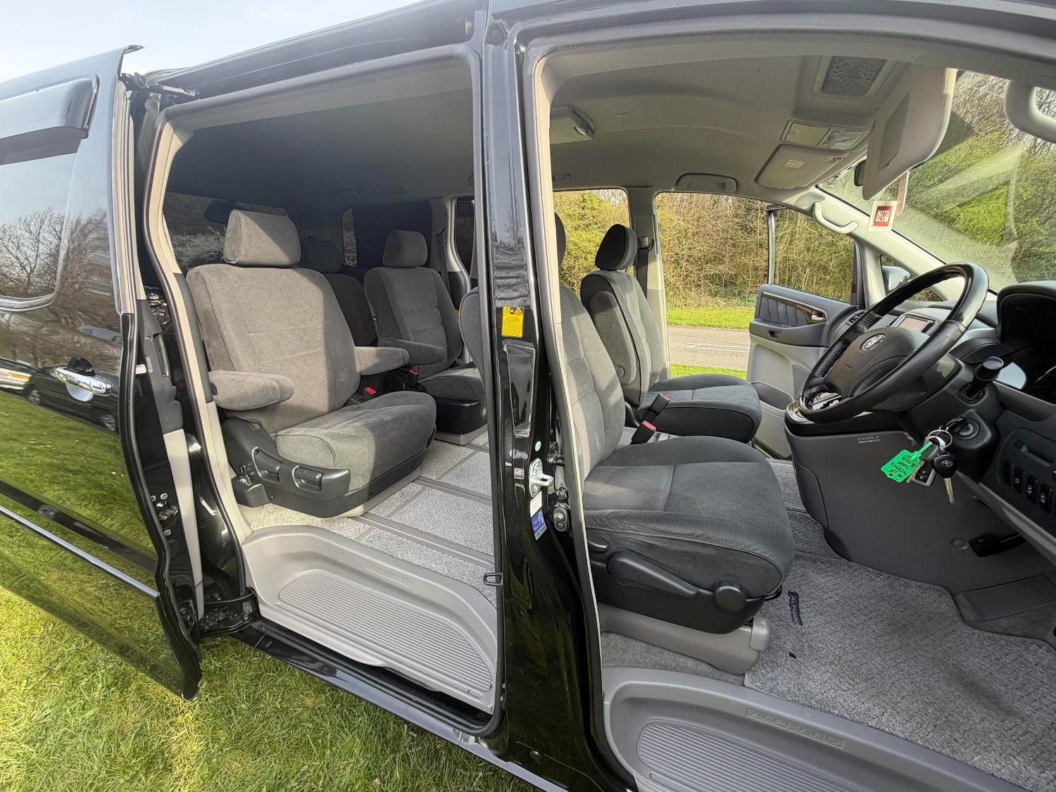 Used Toyota Alphard 2006 for sale - 78014943: Photo 12