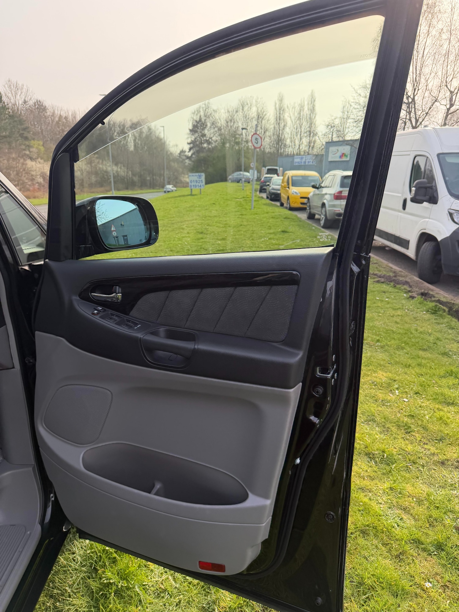 Used Toyota Alphard 2006 for sale - 78014943: Photo 18