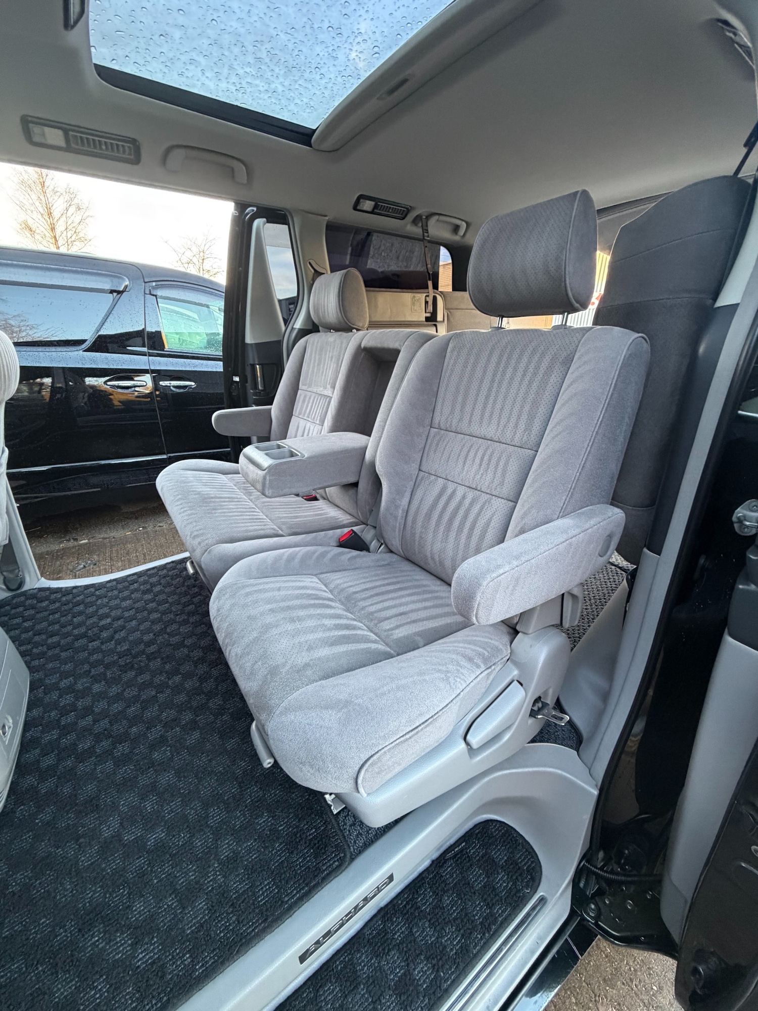 Used Toyota Alphard 2006 for sale - 77103901: Photo 14