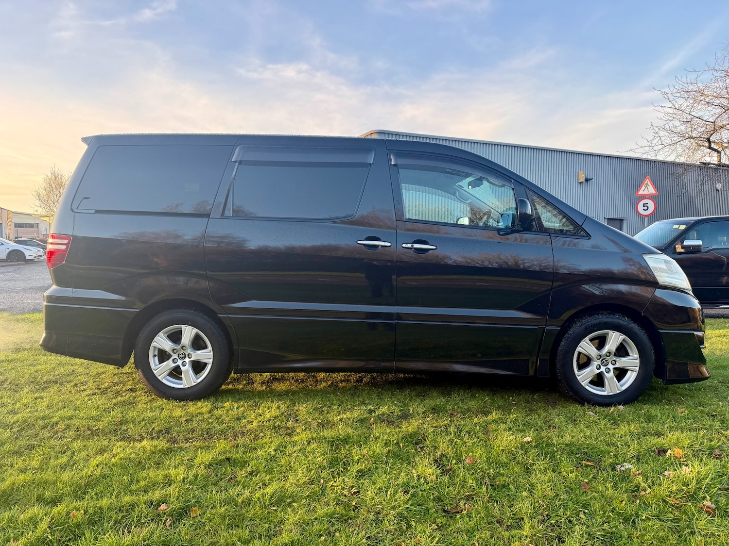 Used Toyota Alphard 2006 for sale - 77103901: Photo 41