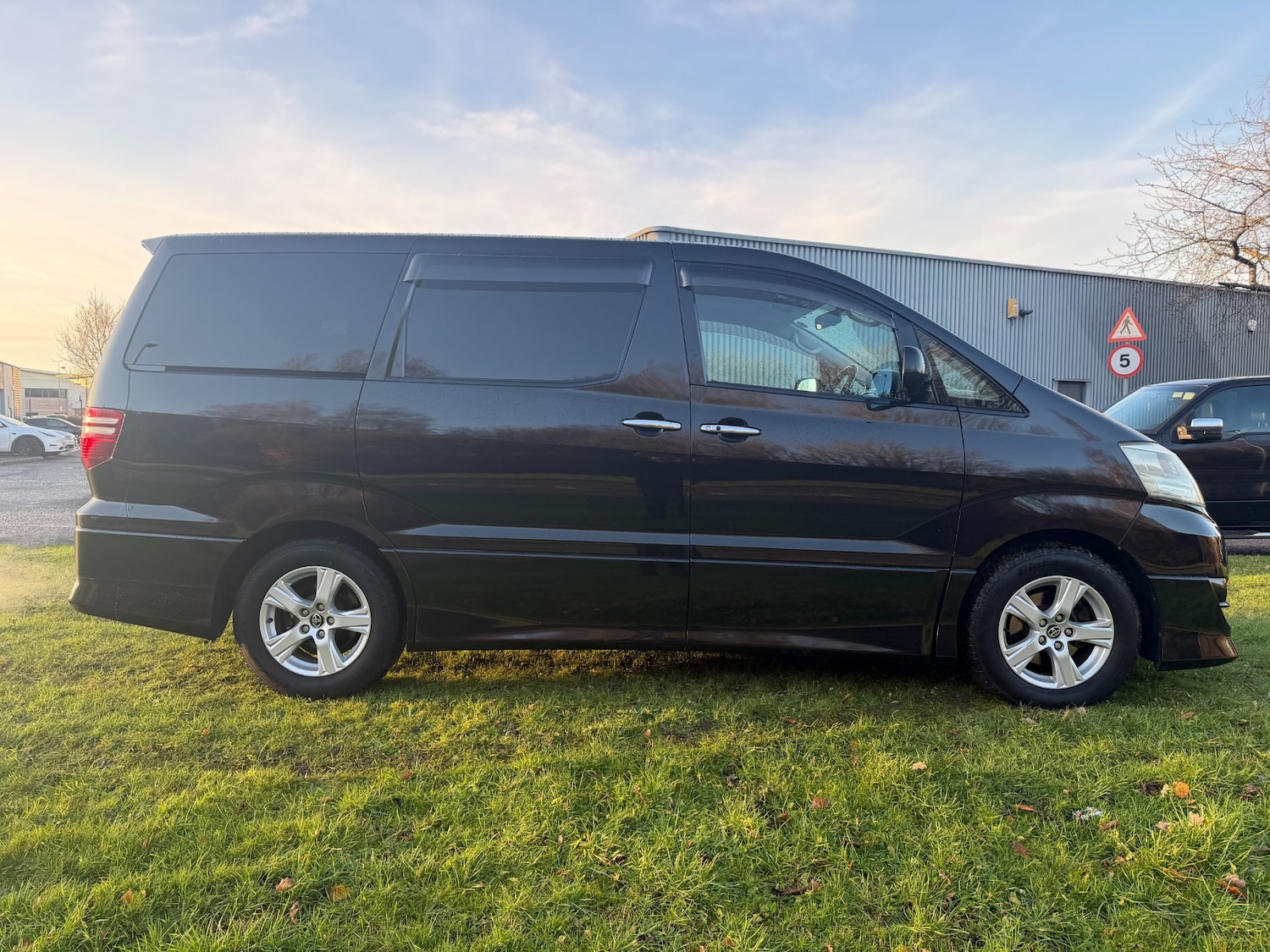 Used Toyota Alphard 2006 for sale - 77103901: Photo 47