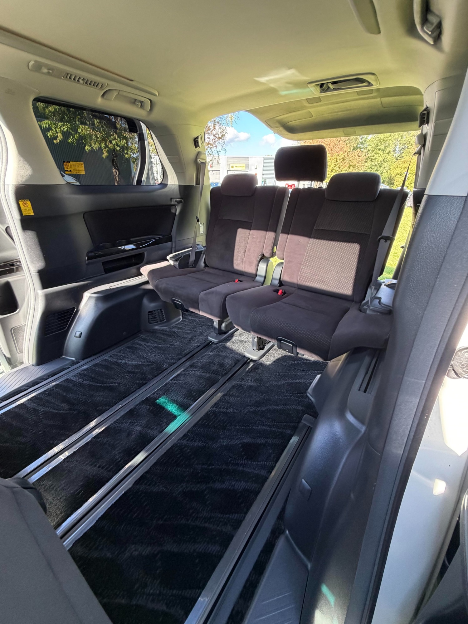 Used Toyota Alphard 2011 for sale - 76066820: Photo 15