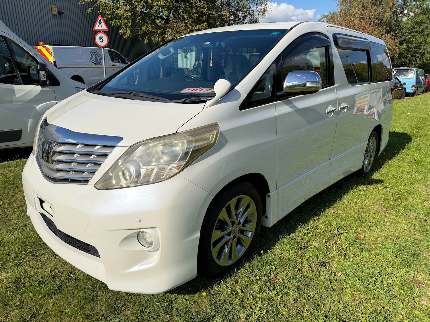 Used Toyota Alphard 2011 for sale - 76066820: Photo 3