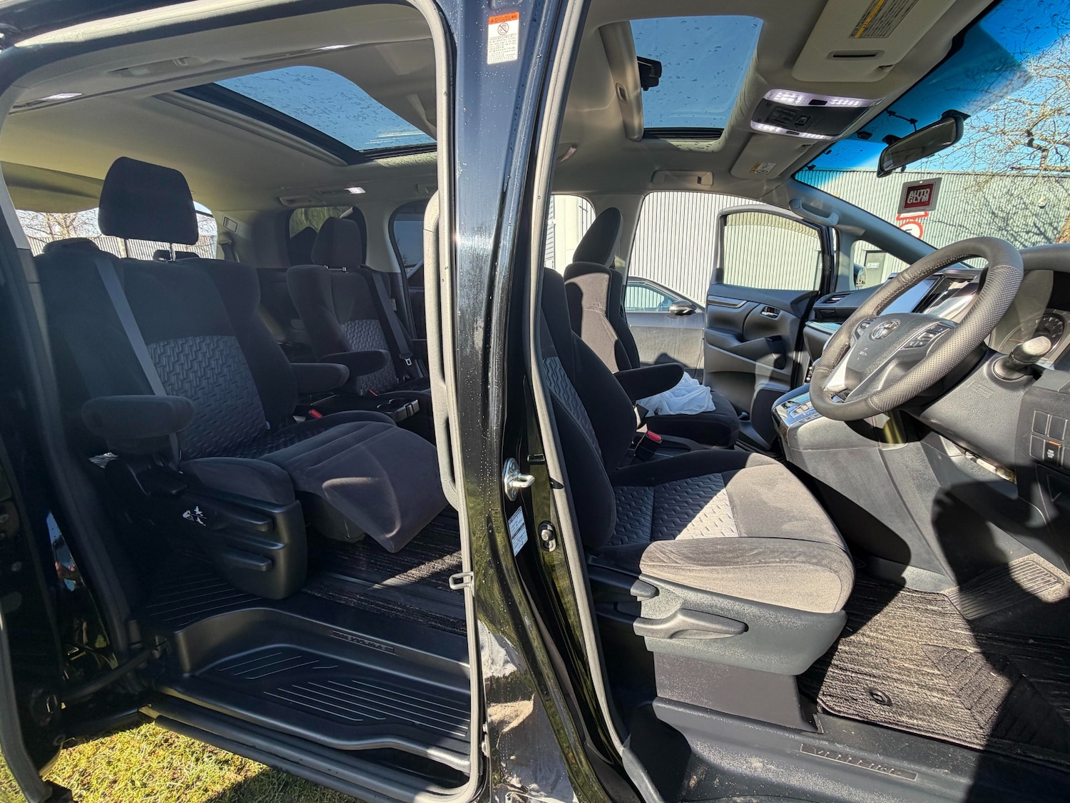 Used Toyota Vellfire 2015 for sale - 77556087: Photo 13