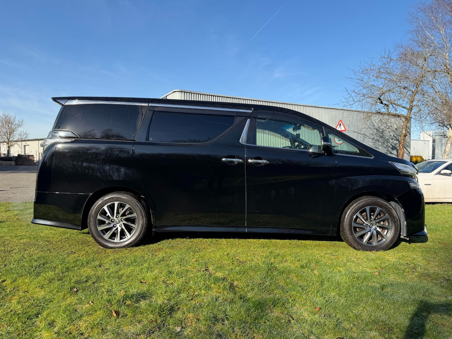 Used Toyota Vellfire 2015 for sale - 77556087: Photo 5