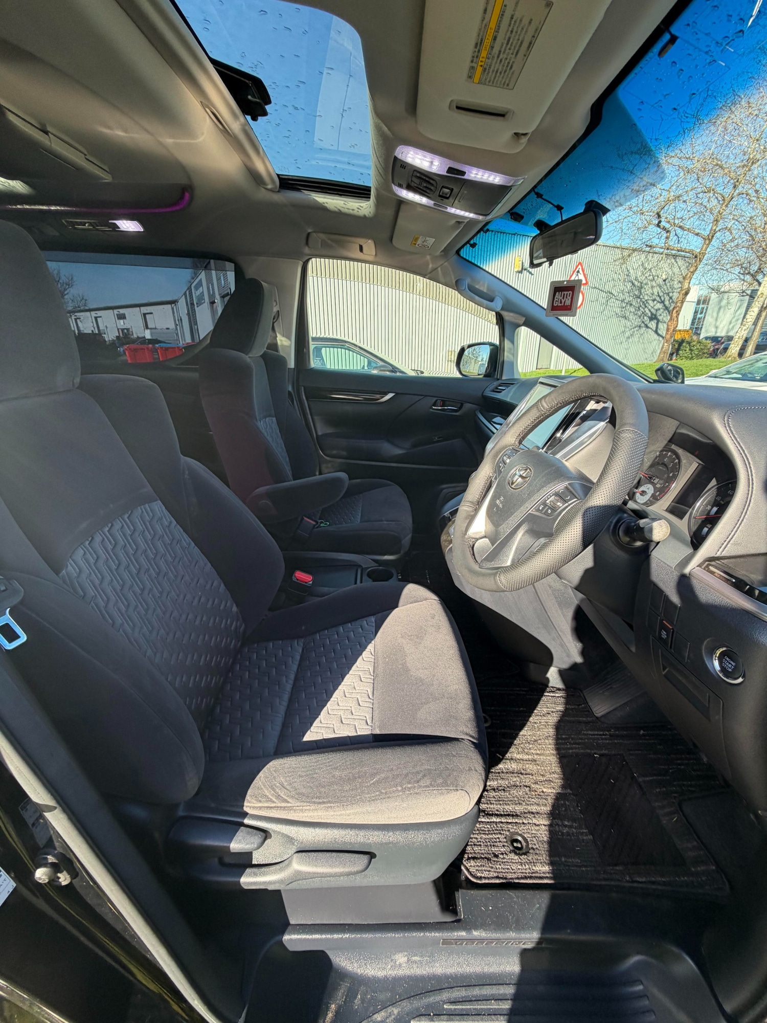 Used Toyota Vellfire 2015 for sale - 77556087: Photo 9