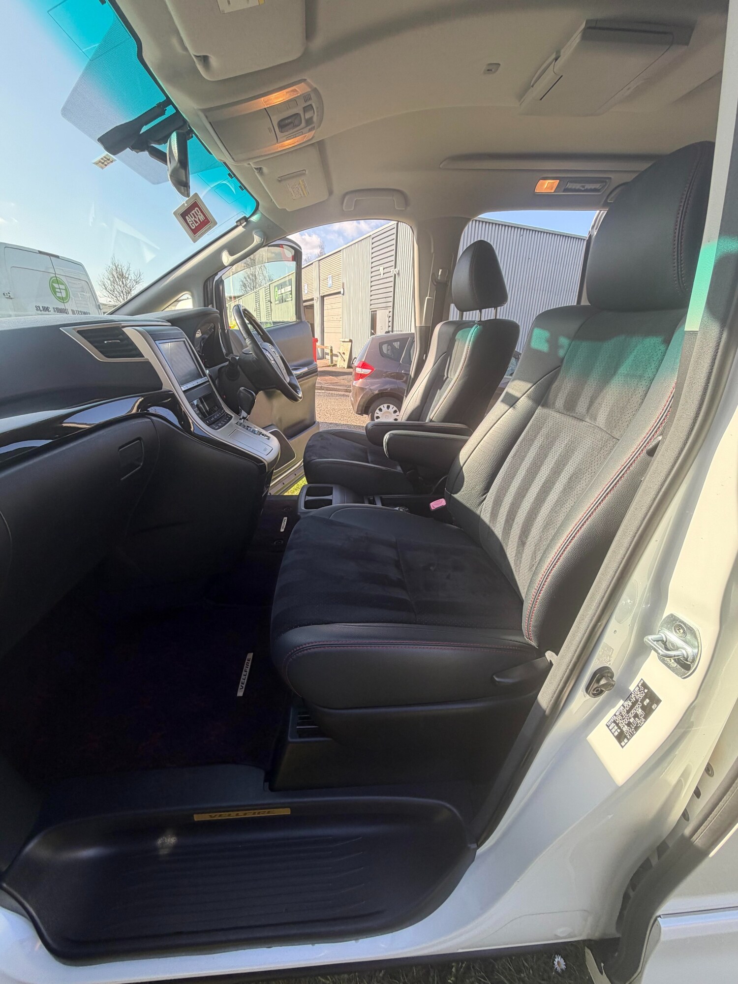 Used Toyota Vellfire 2012 for sale - 78014383: Photo 10