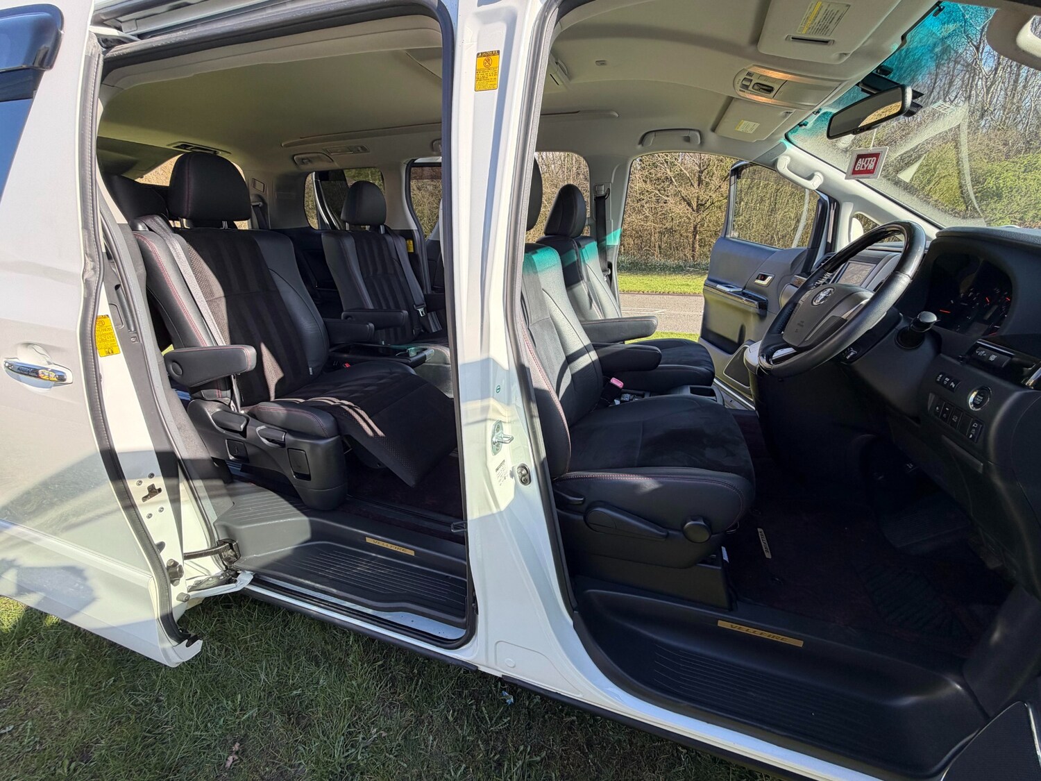 Used Toyota Vellfire 2012 for sale - 78014383: Photo 12