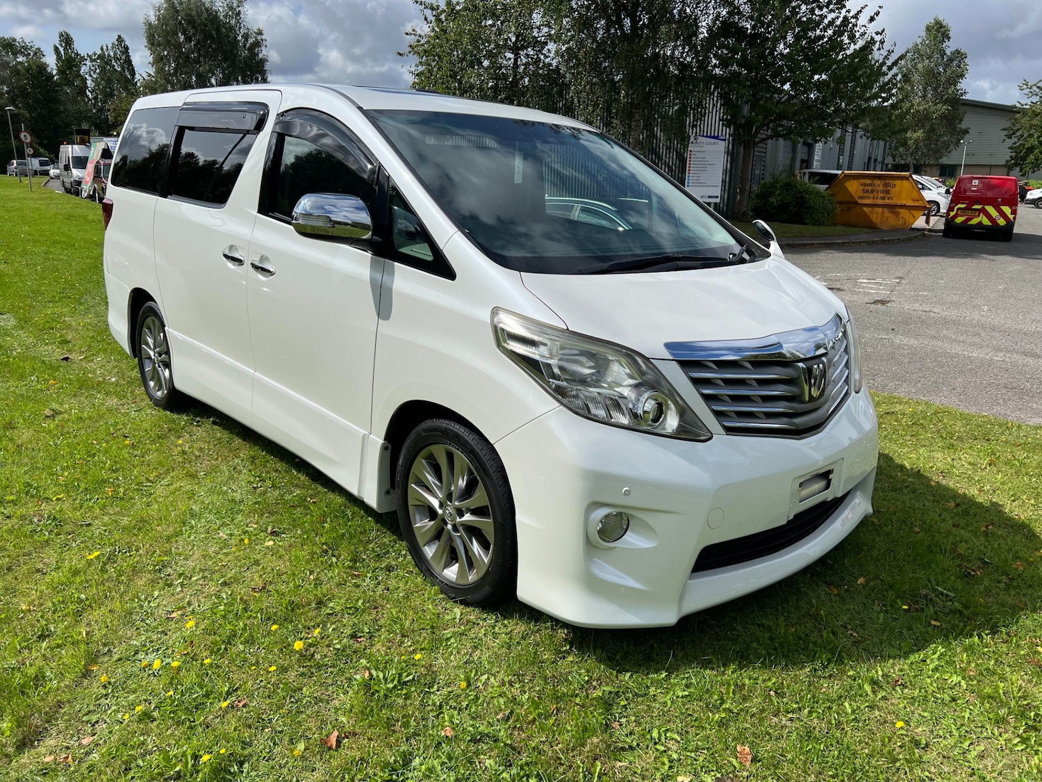 Used Toyota Alphard 2010 for sale - 76101044: Photo 1