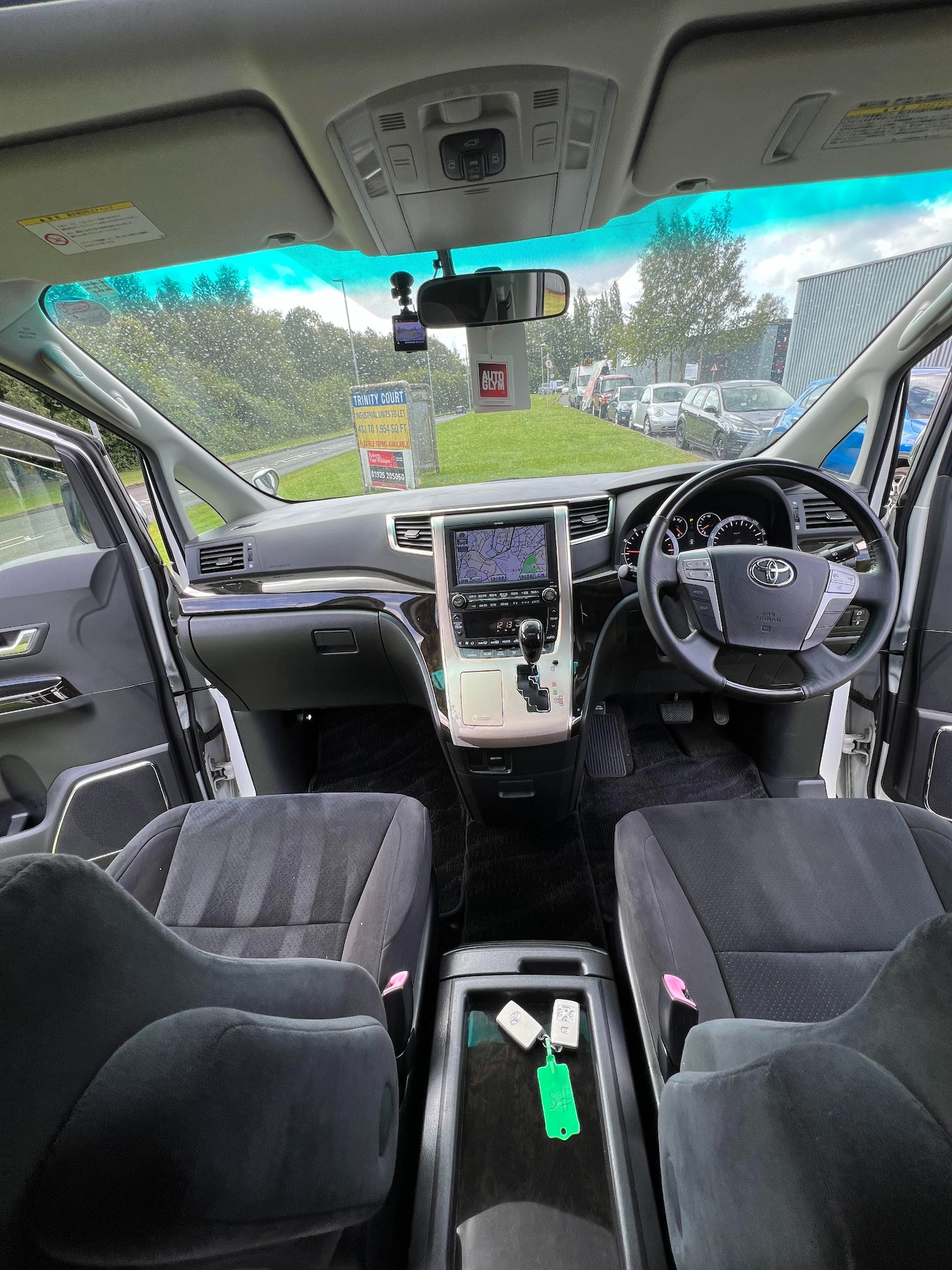 Used Toyota Alphard 2010 for sale - 76101044: Photo 11