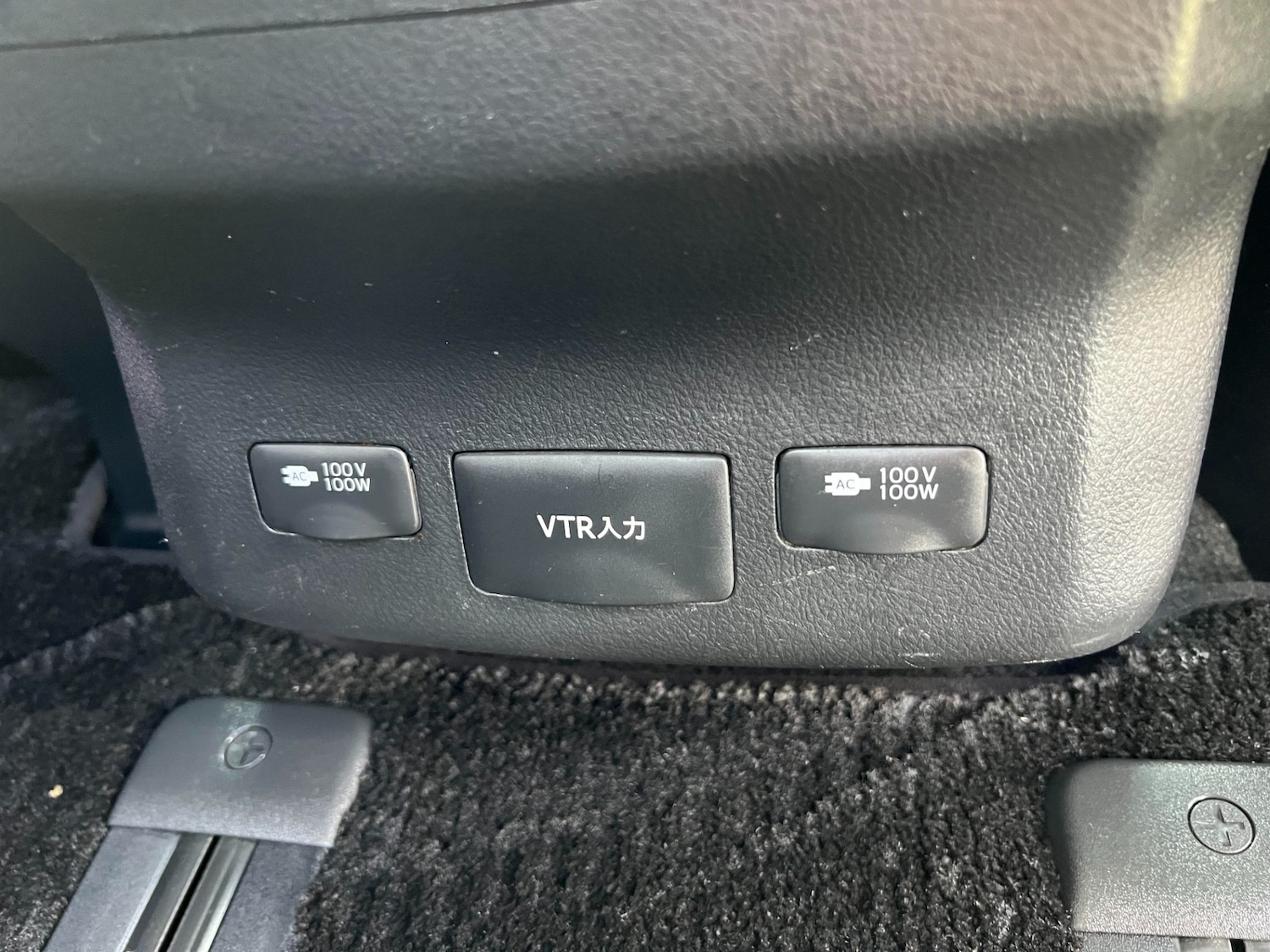 Used Toyota Alphard 2010 for sale - 76101044: Photo 18