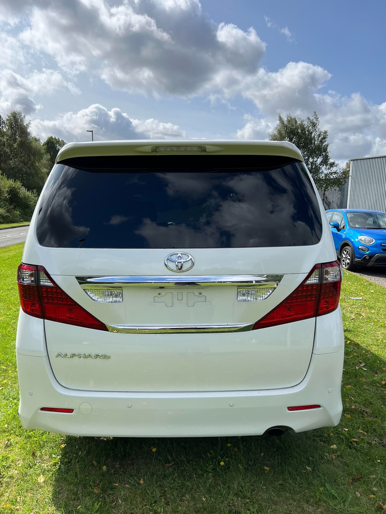 Used Toyota Alphard 2010 for sale - 76101044: Photo 36