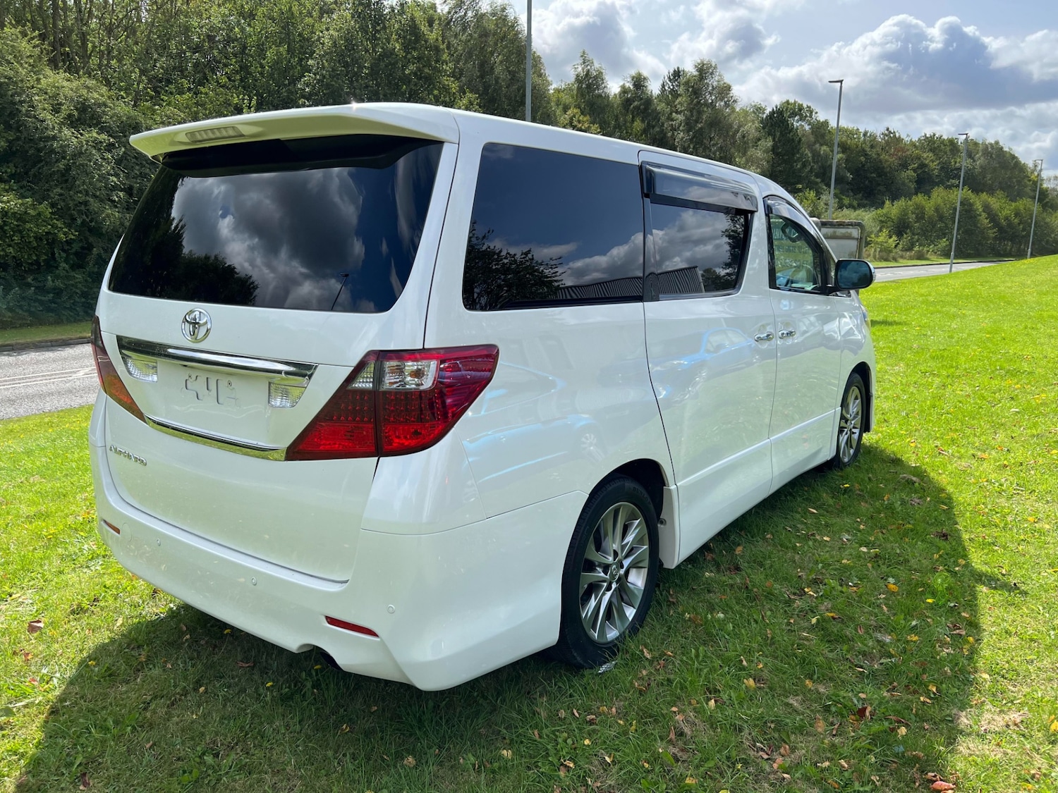Used Toyota Alphard 2010 for sale - 76101044: Photo 37