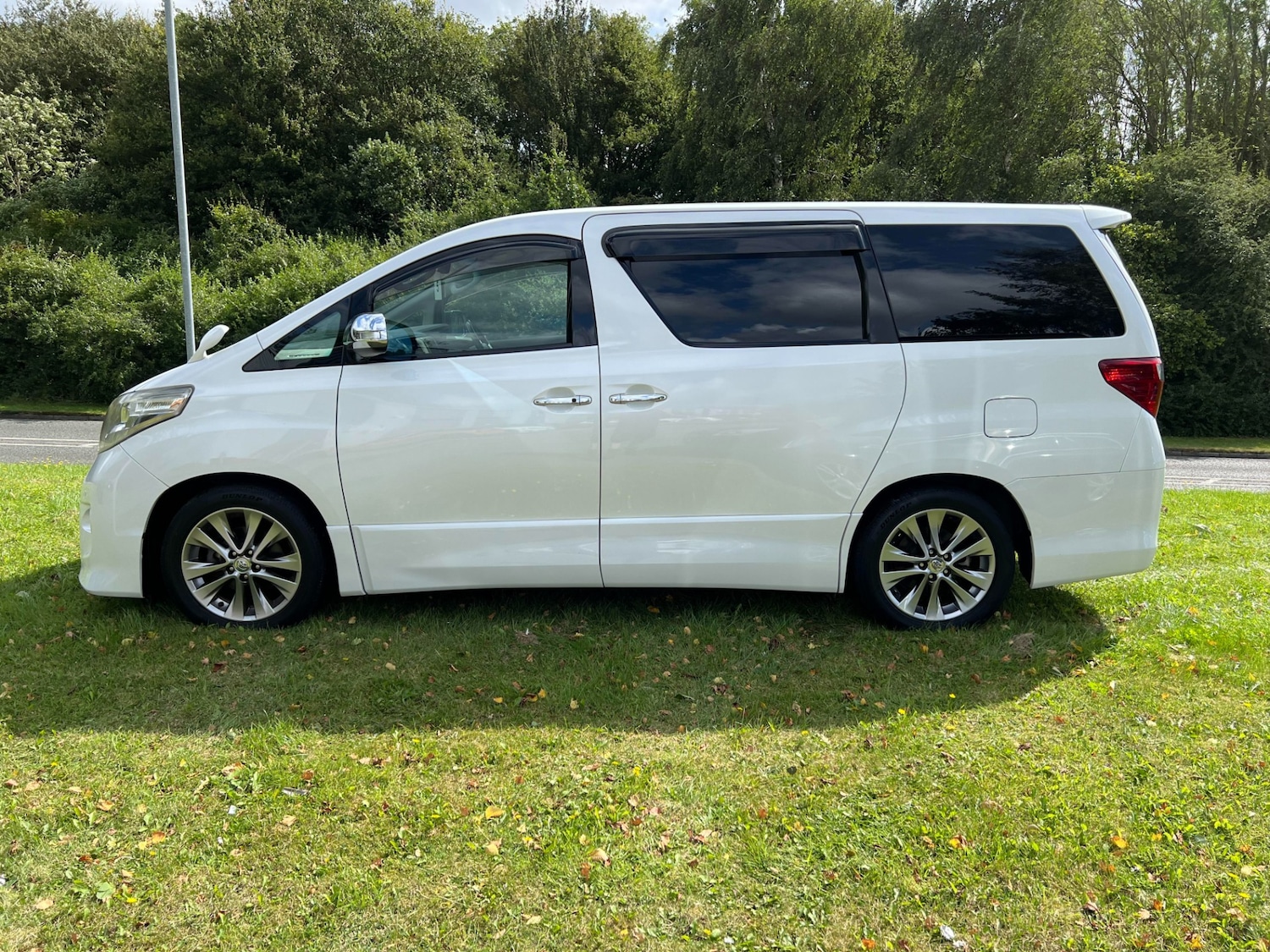 Used Toyota Alphard 2010 for sale - 76101044: Photo 41