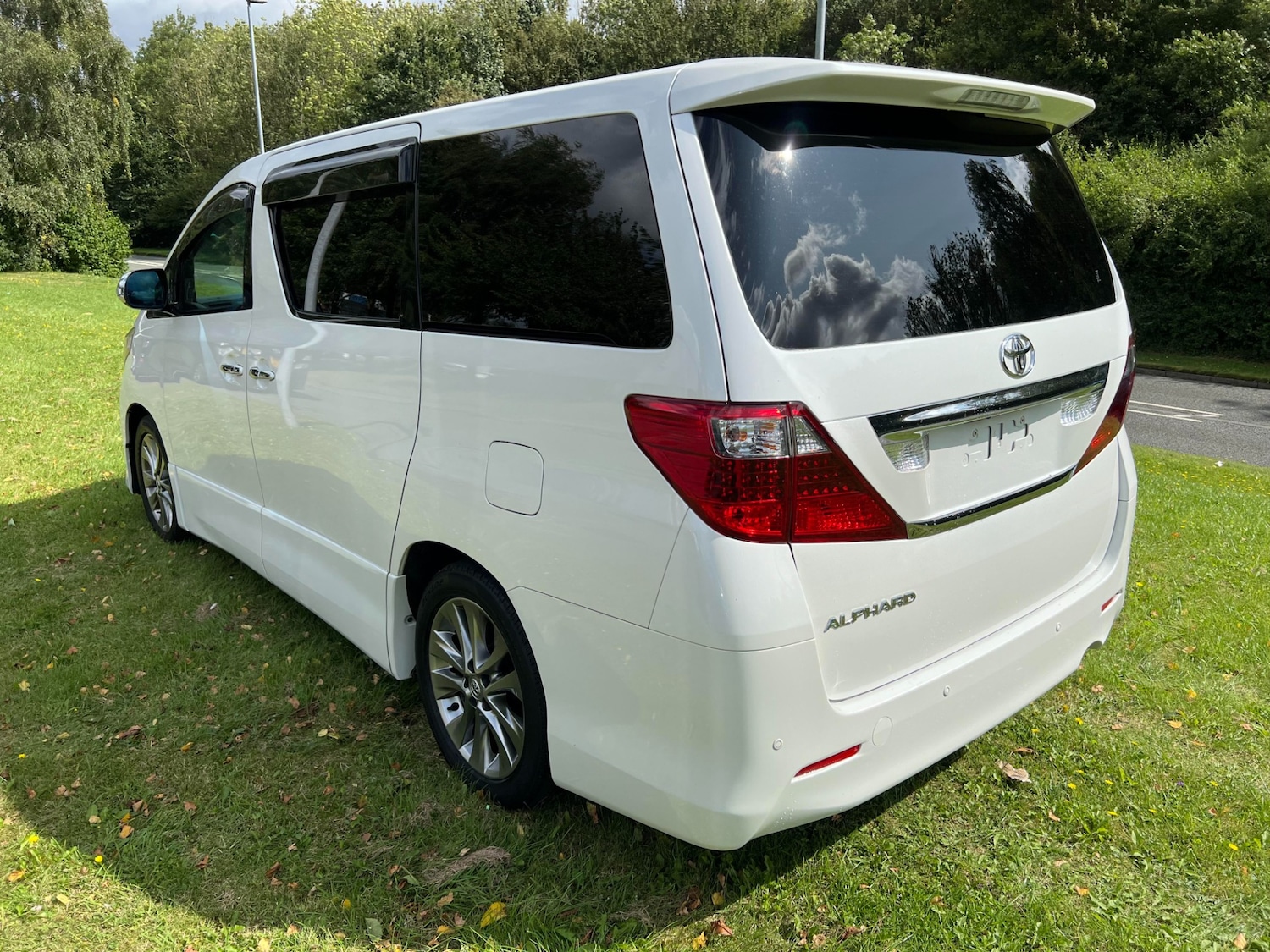 Used Toyota Alphard 2010 for sale - 76101044: Photo 42