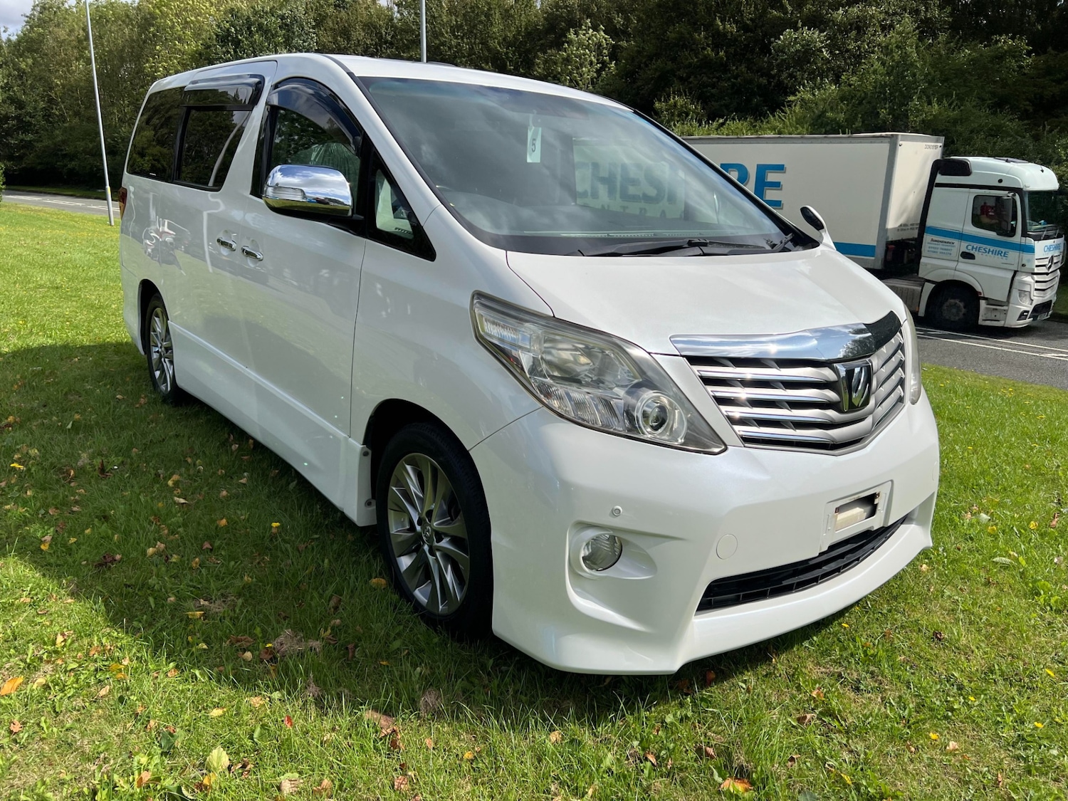 Used Toyota Alphard 2010 for sale - 76101044: Photo 43