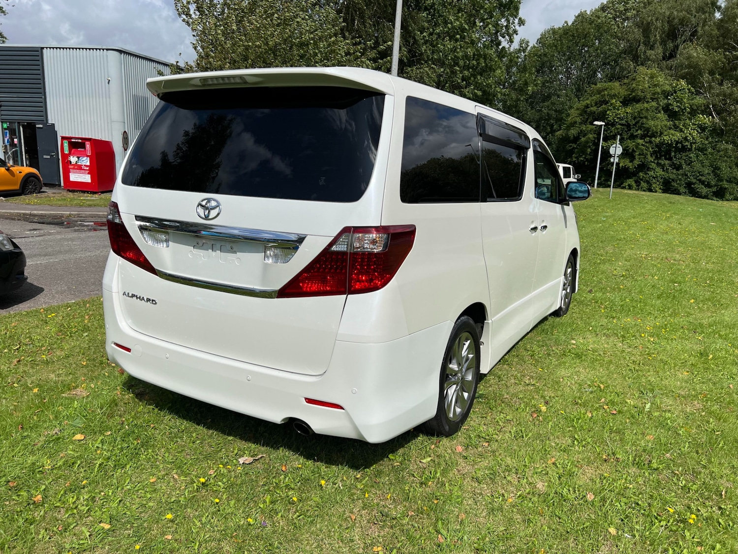 Used Toyota Alphard 2010 for sale - 76101044: Photo 8
