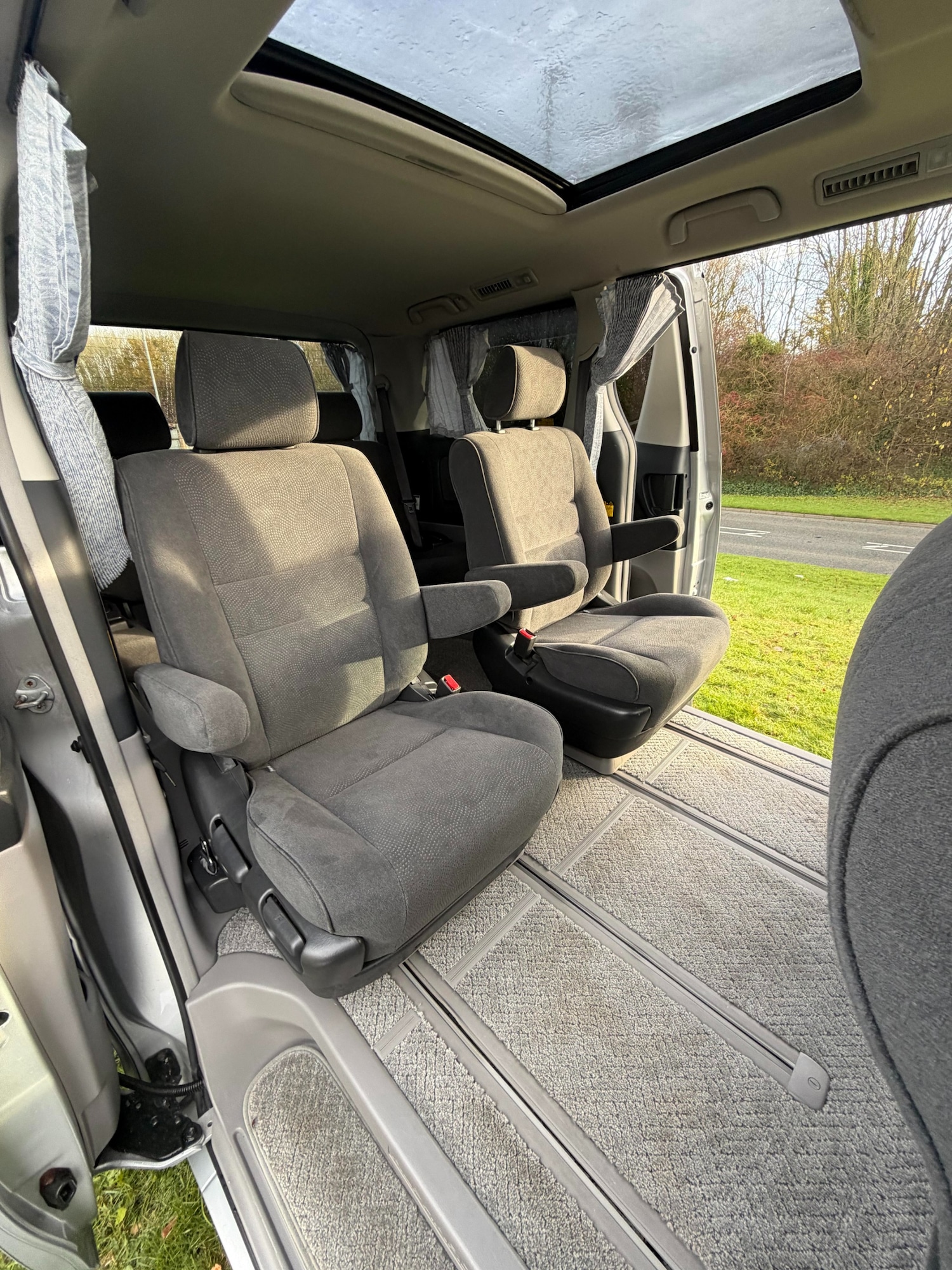 Used Toyota Alphard 2006 for sale - 76706317: Photo 11