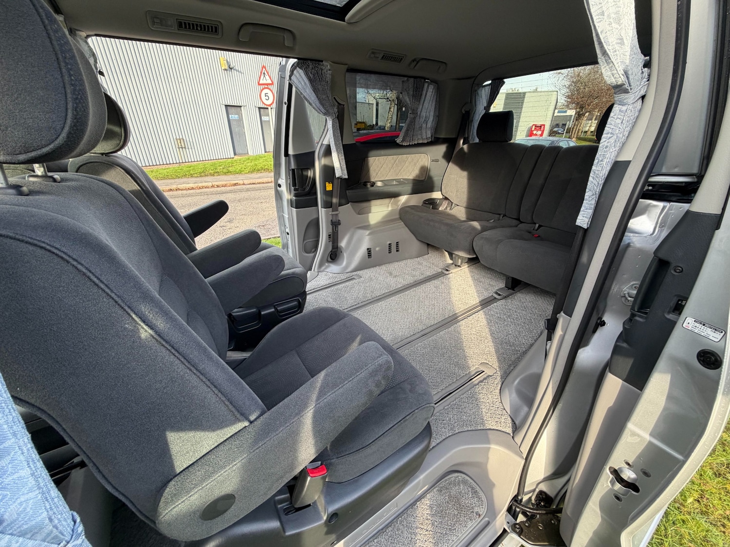 Used Toyota Alphard 2006 for sale - 76706317: Photo 14