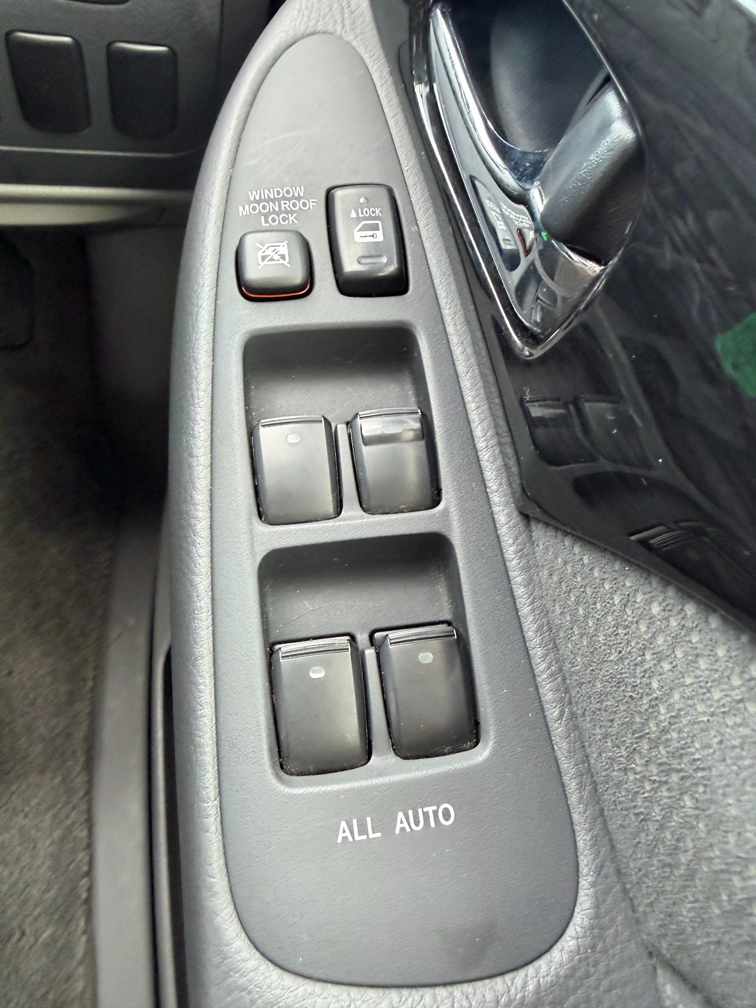 Used Toyota Alphard 2006 for sale - 76706317: Photo 20