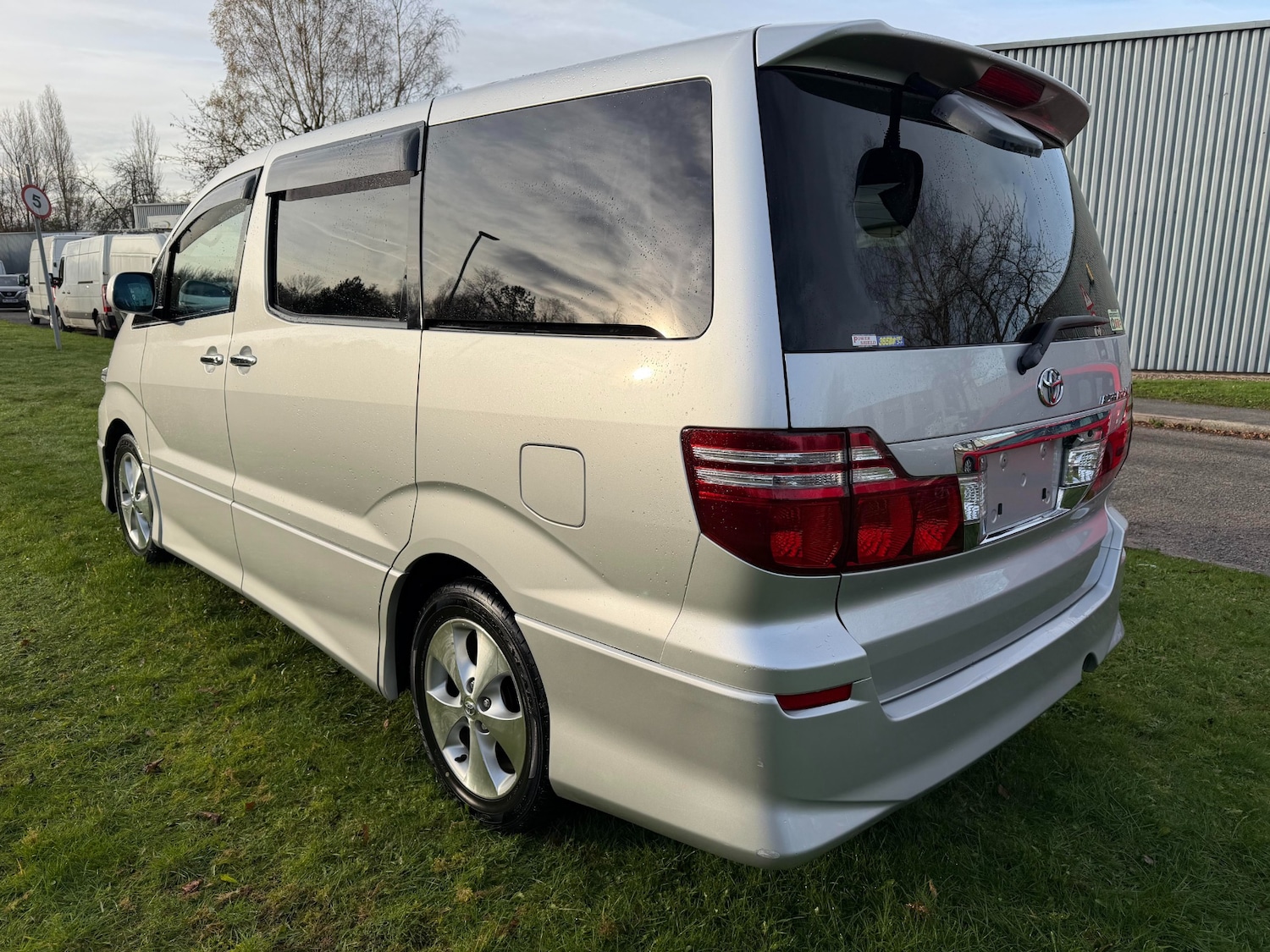 Used Toyota Alphard 2006 for sale - 76706317: Photo 23