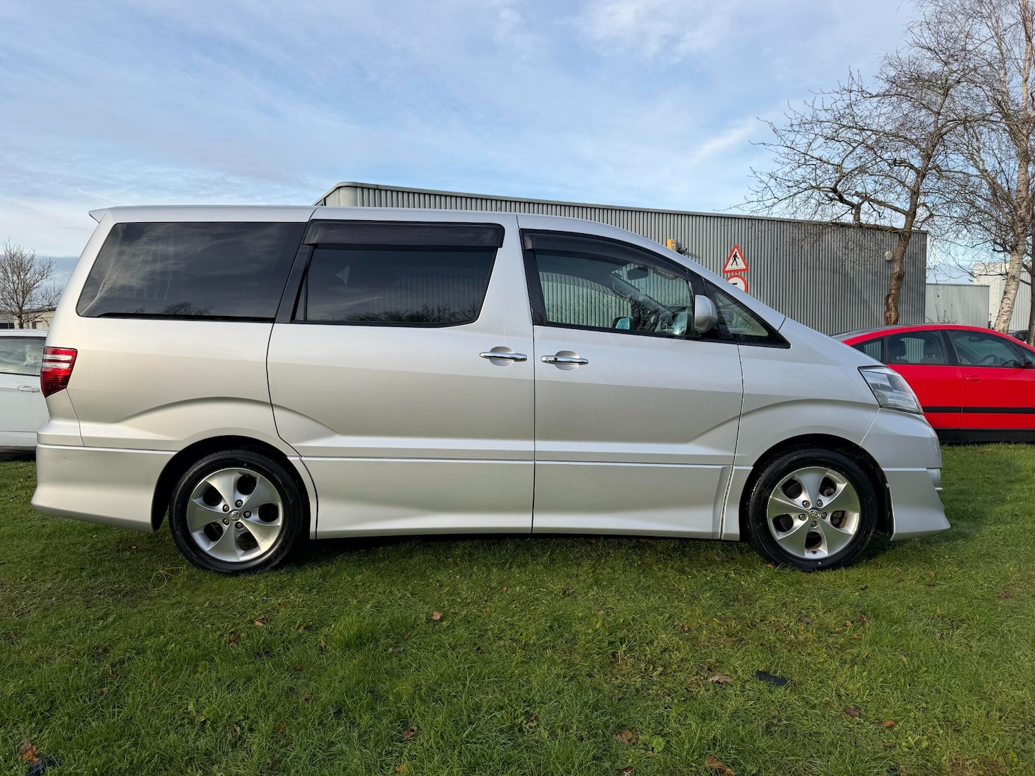 Used Toyota Alphard 2006 for sale - 76706317: Photo 5