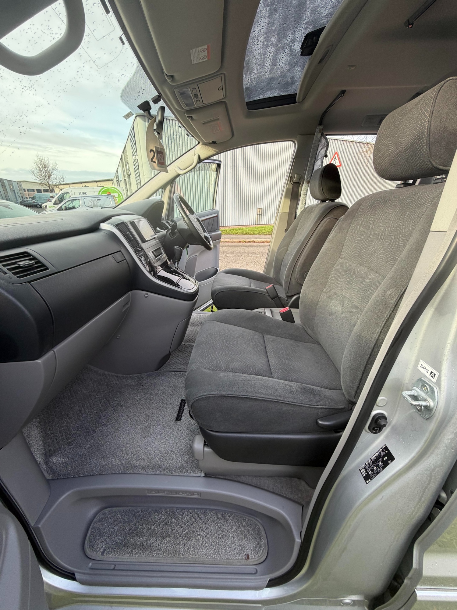 Used Toyota Alphard 2006 for sale - 76706317: Photo 6