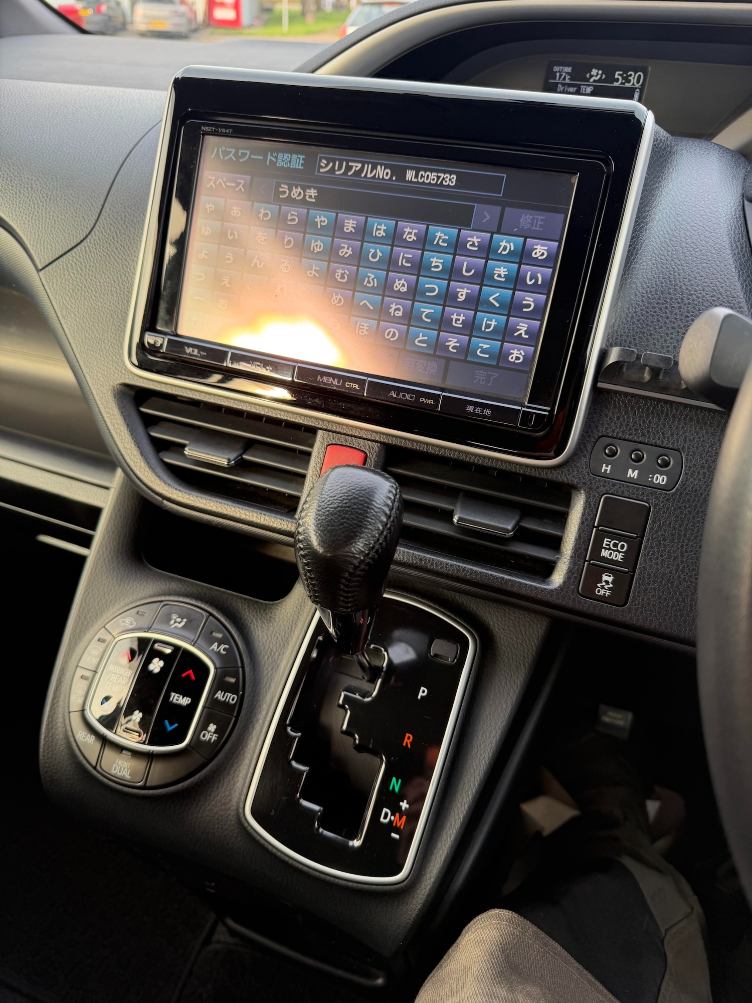 Used Toyota Voxy 2015 for sale - 78014612: Photo 11