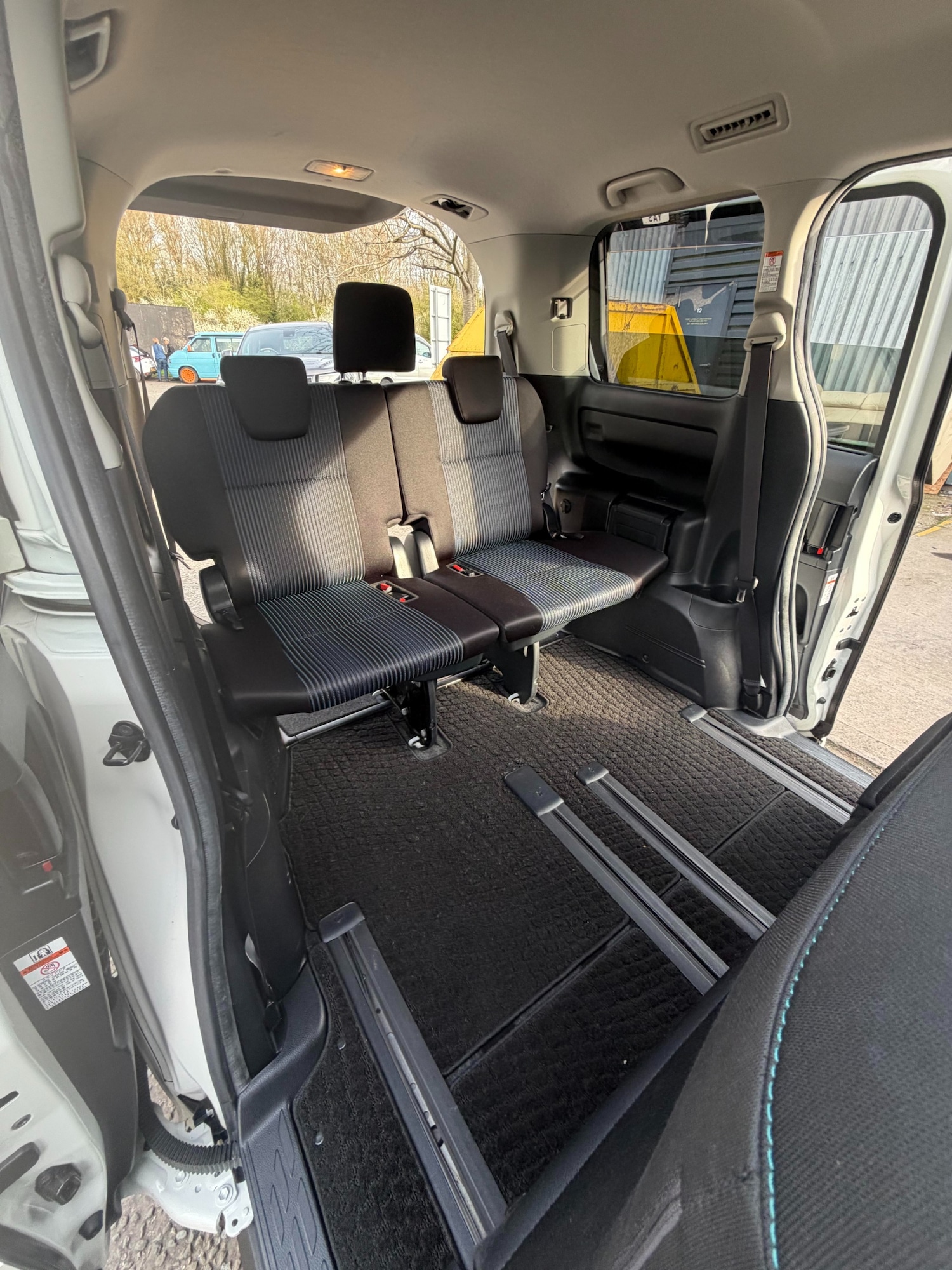 Used Toyota Voxy 2015 for sale - 78014612: Photo 19