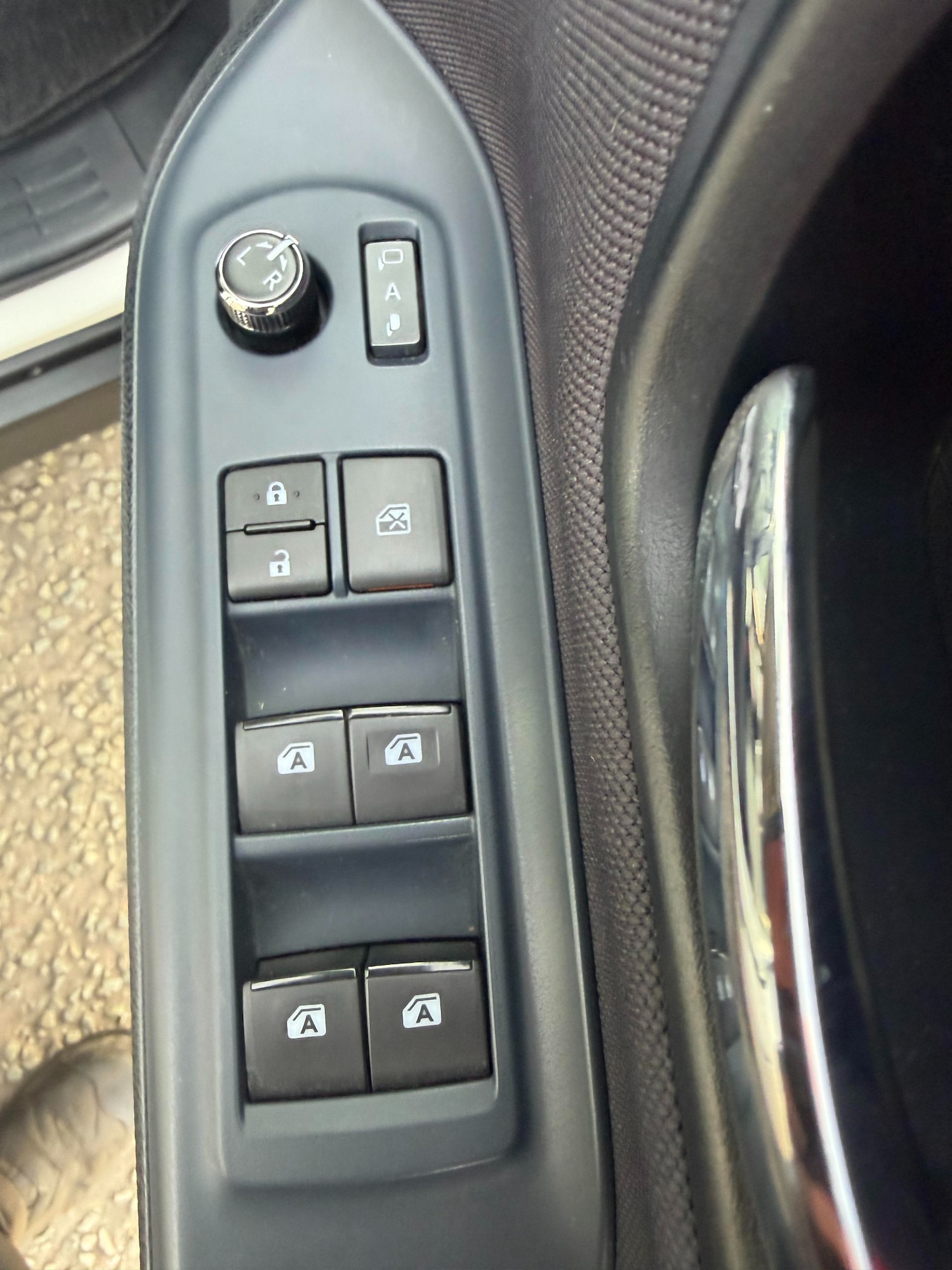 Used Toyota Voxy 2015 for sale - 78014612: Photo 25