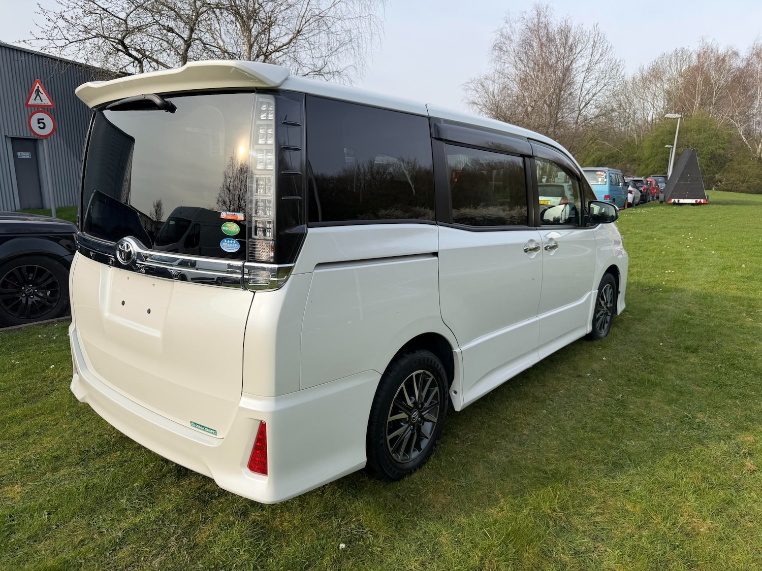 Used Toyota Voxy 2015 for sale - 78014612: Photo 41