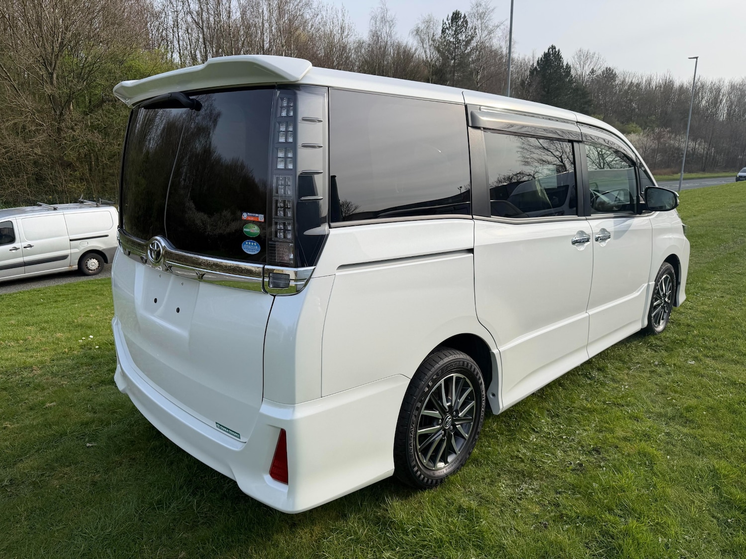 Used Toyota Voxy 2015 for sale - 78014612: Photo 8