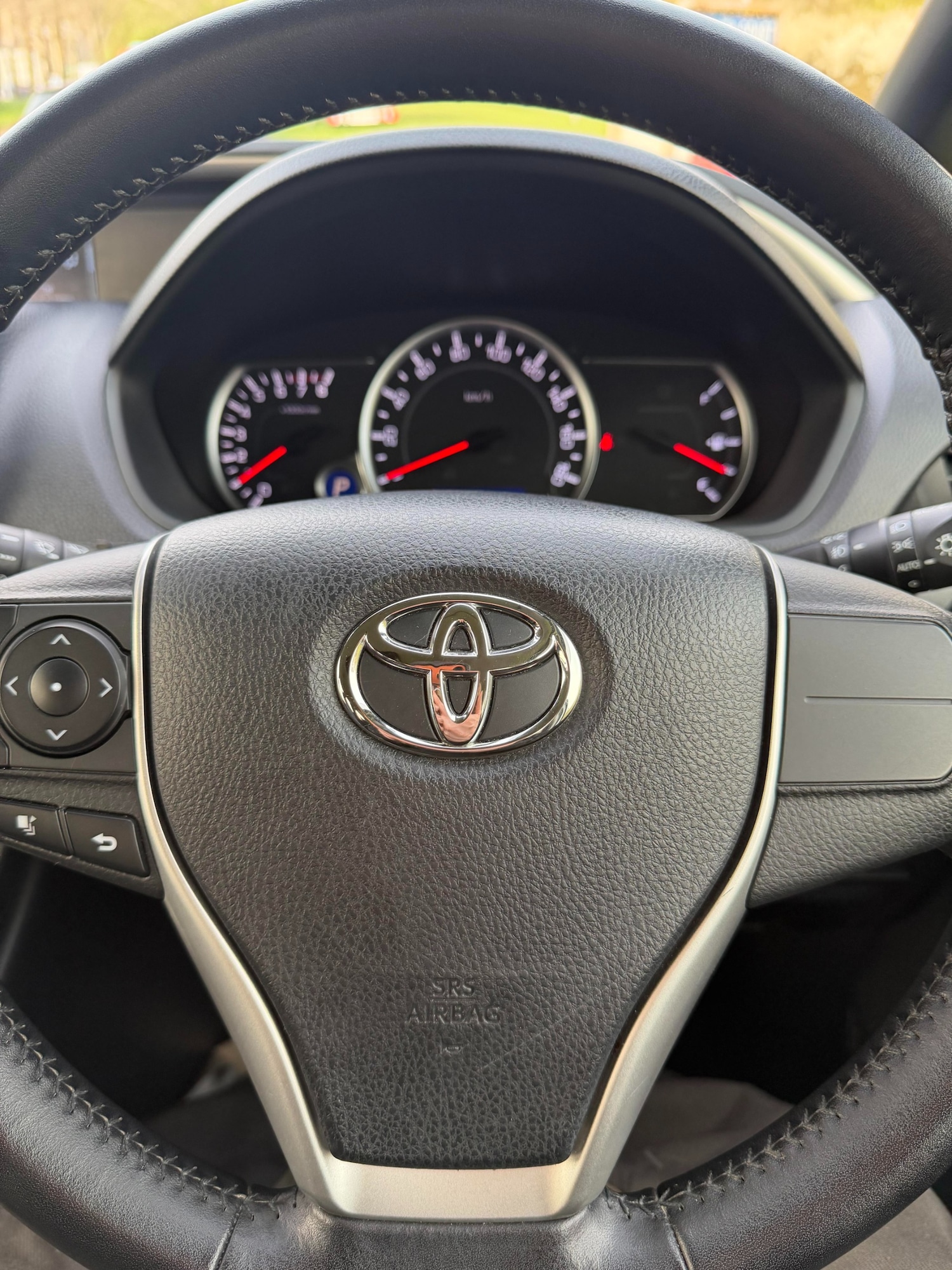 Used Toyota Voxy 2015 for sale - 78014612: Photo 9
