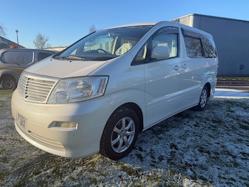 2018 (03) - 8 SEATER 5-Door